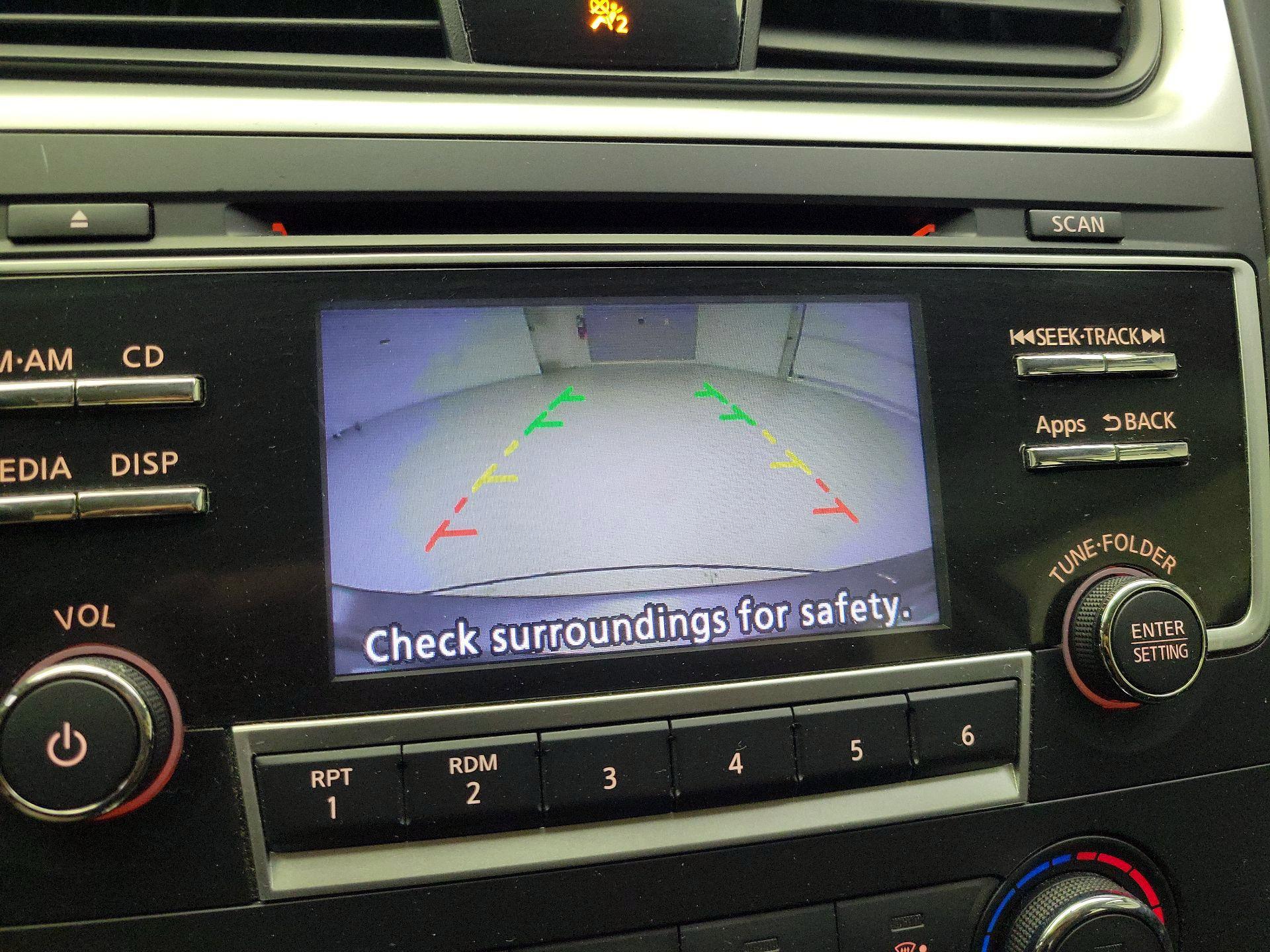 Thumbnail: 2016 Nissan Altima - 14