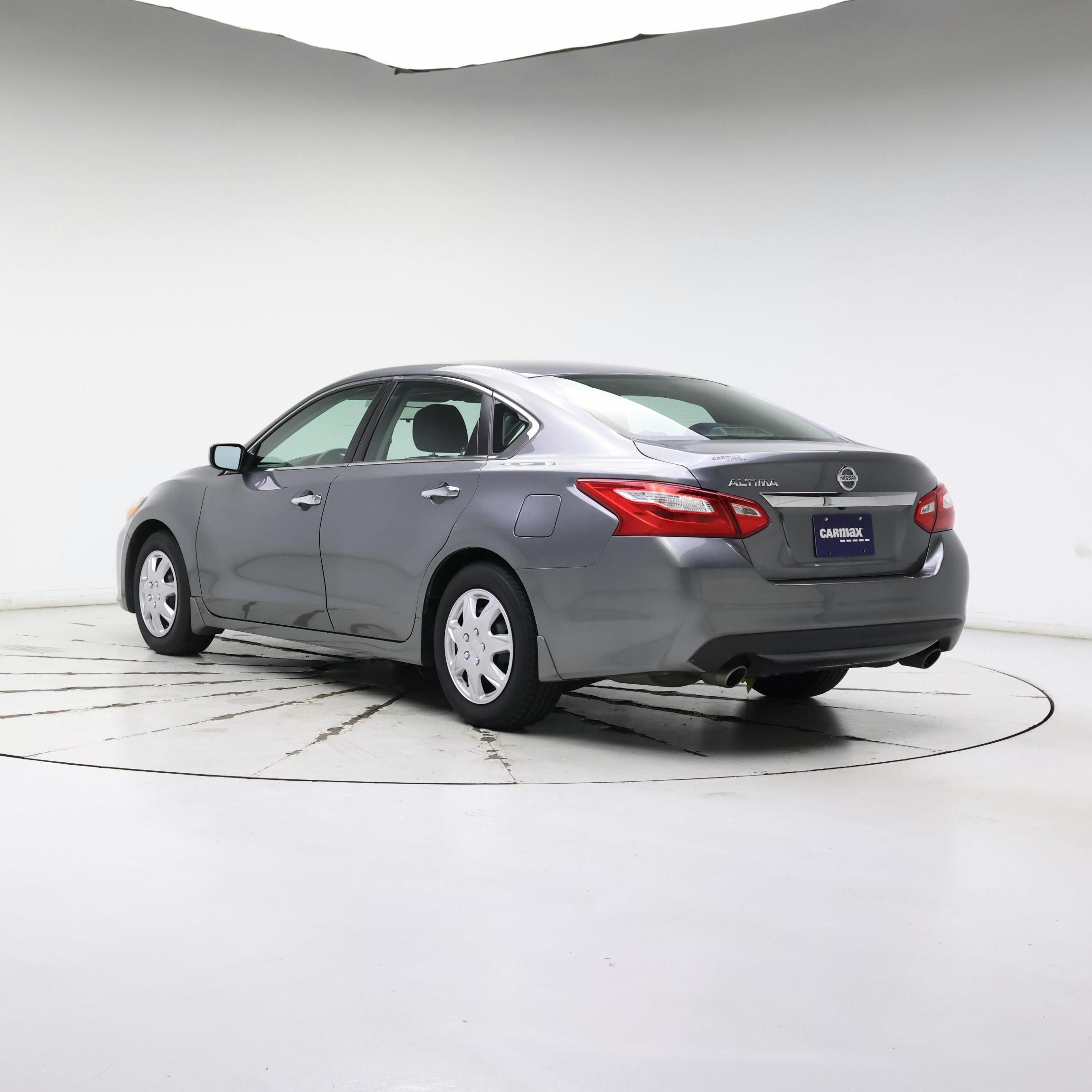 Thumbnail: 2016 Nissan Altima - 2