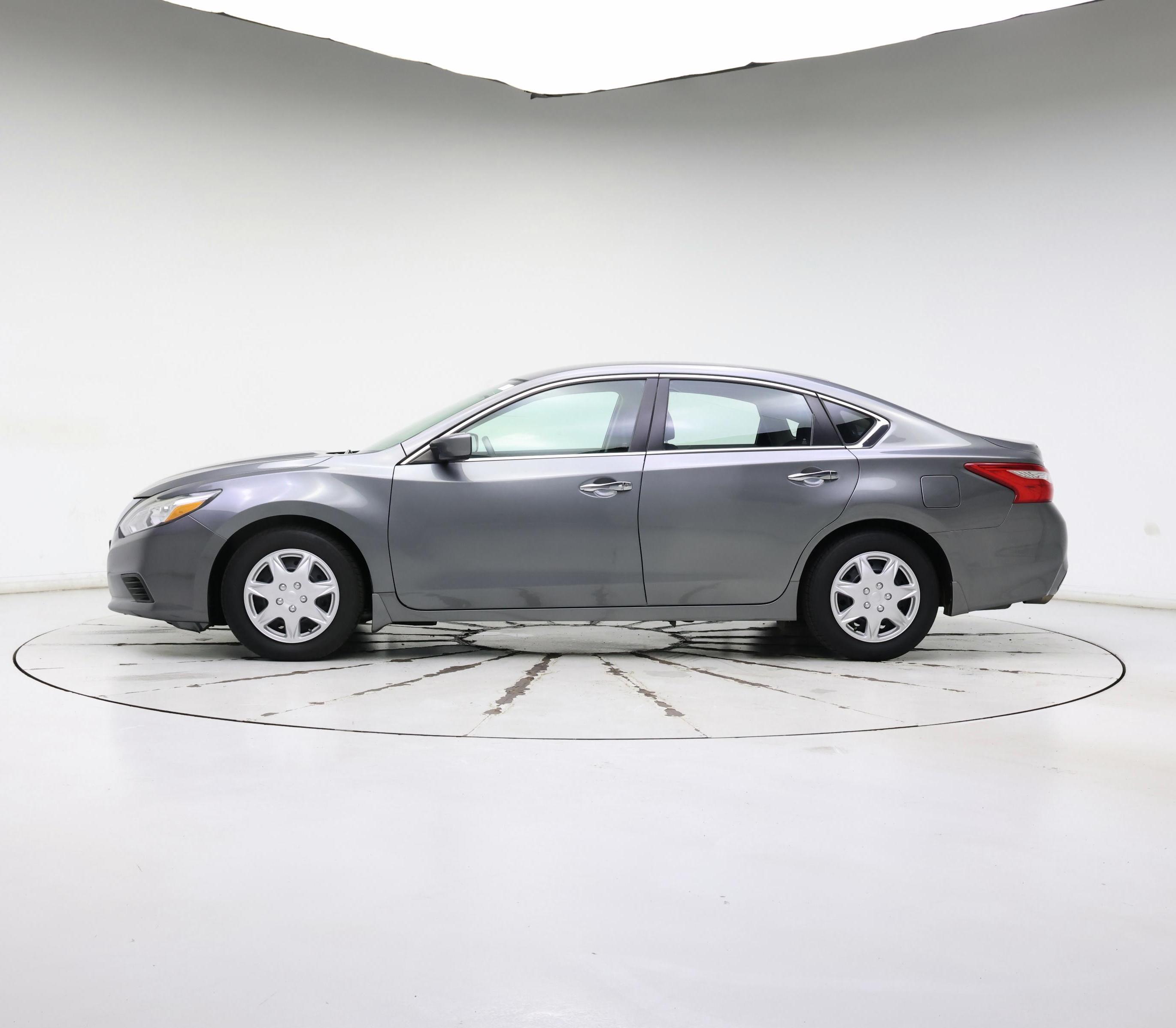 Thumbnail: 2016 Nissan Altima - 3