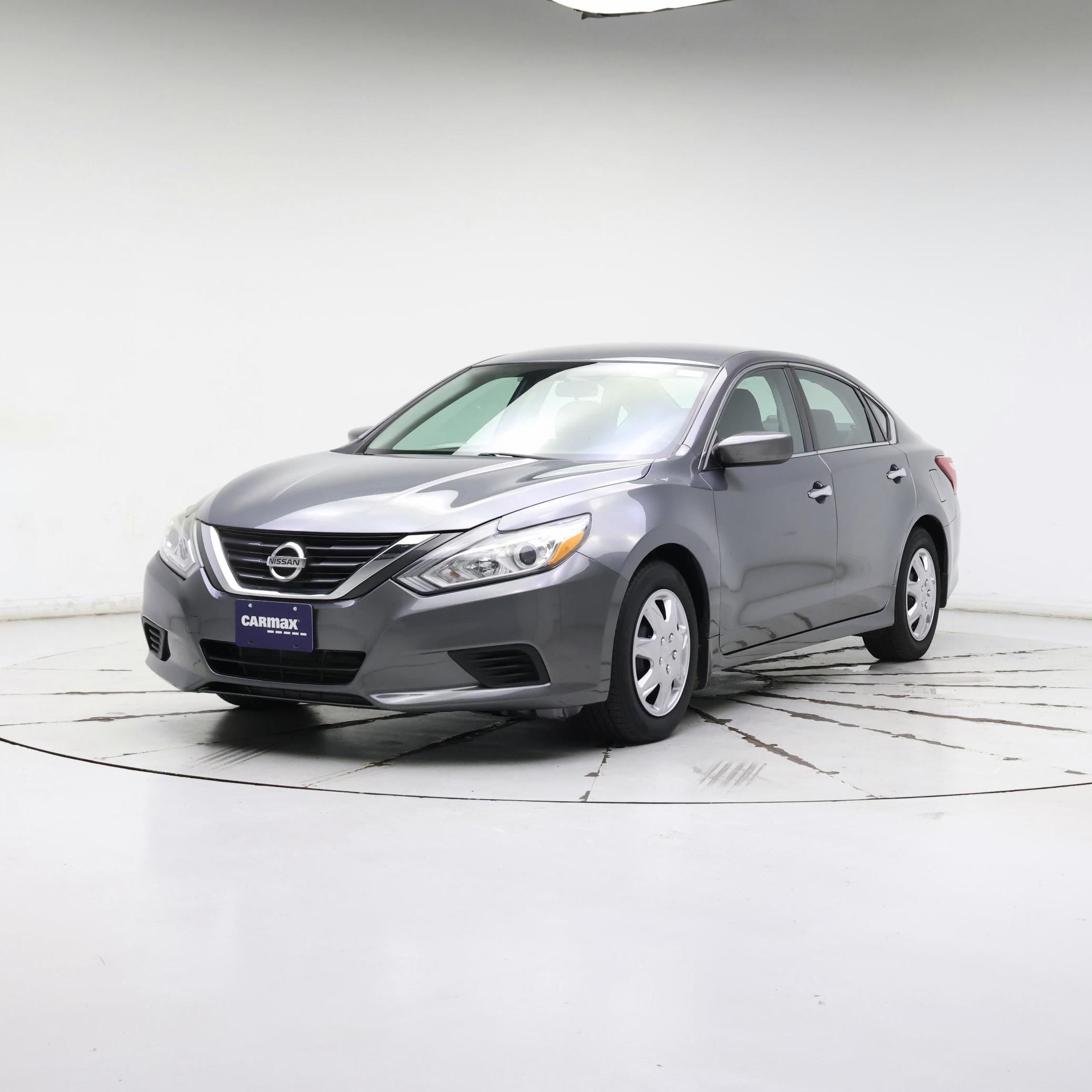 Thumbnail: 2016 Nissan Altima - 4