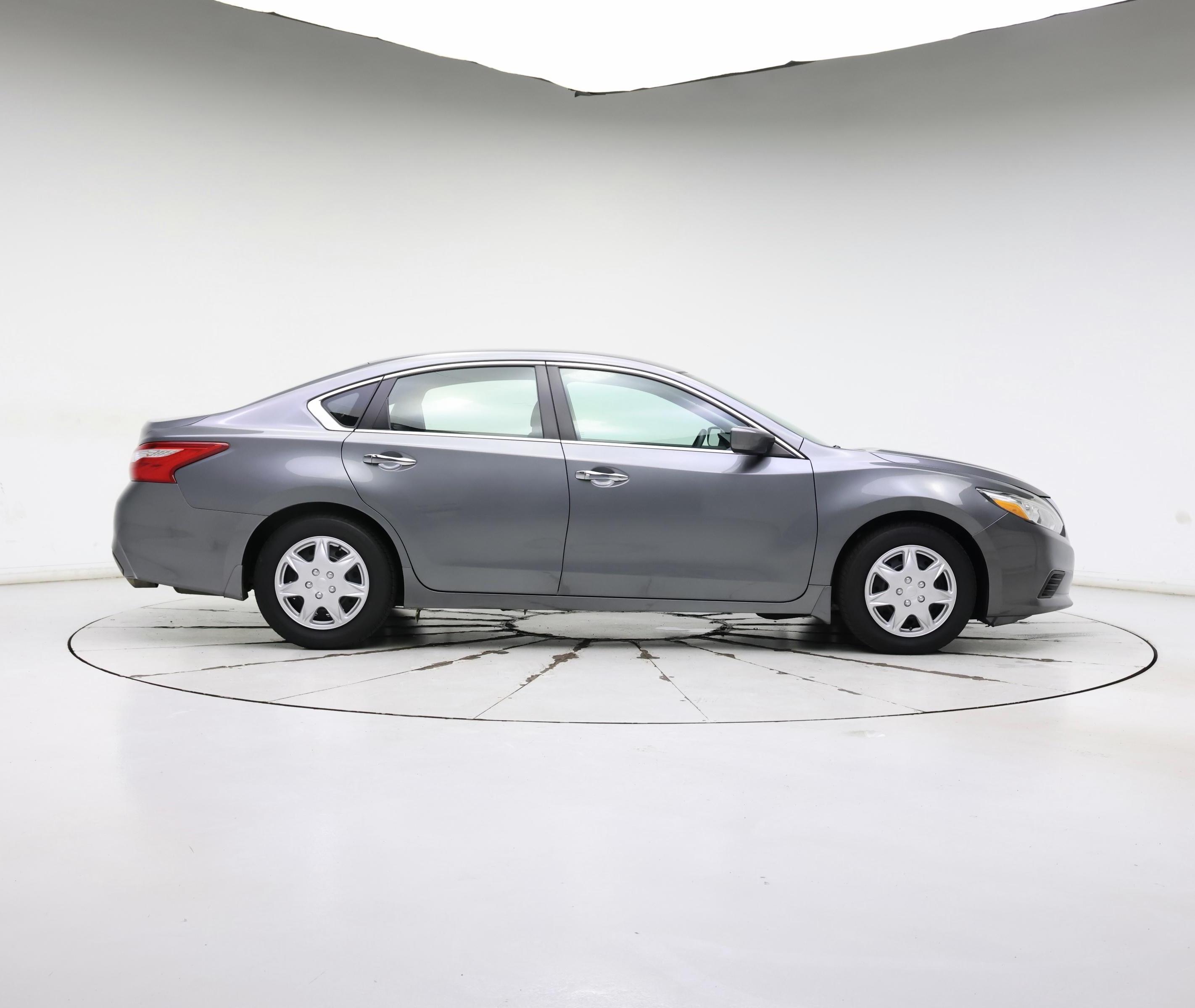 Thumbnail: 2016 Nissan Altima - 7