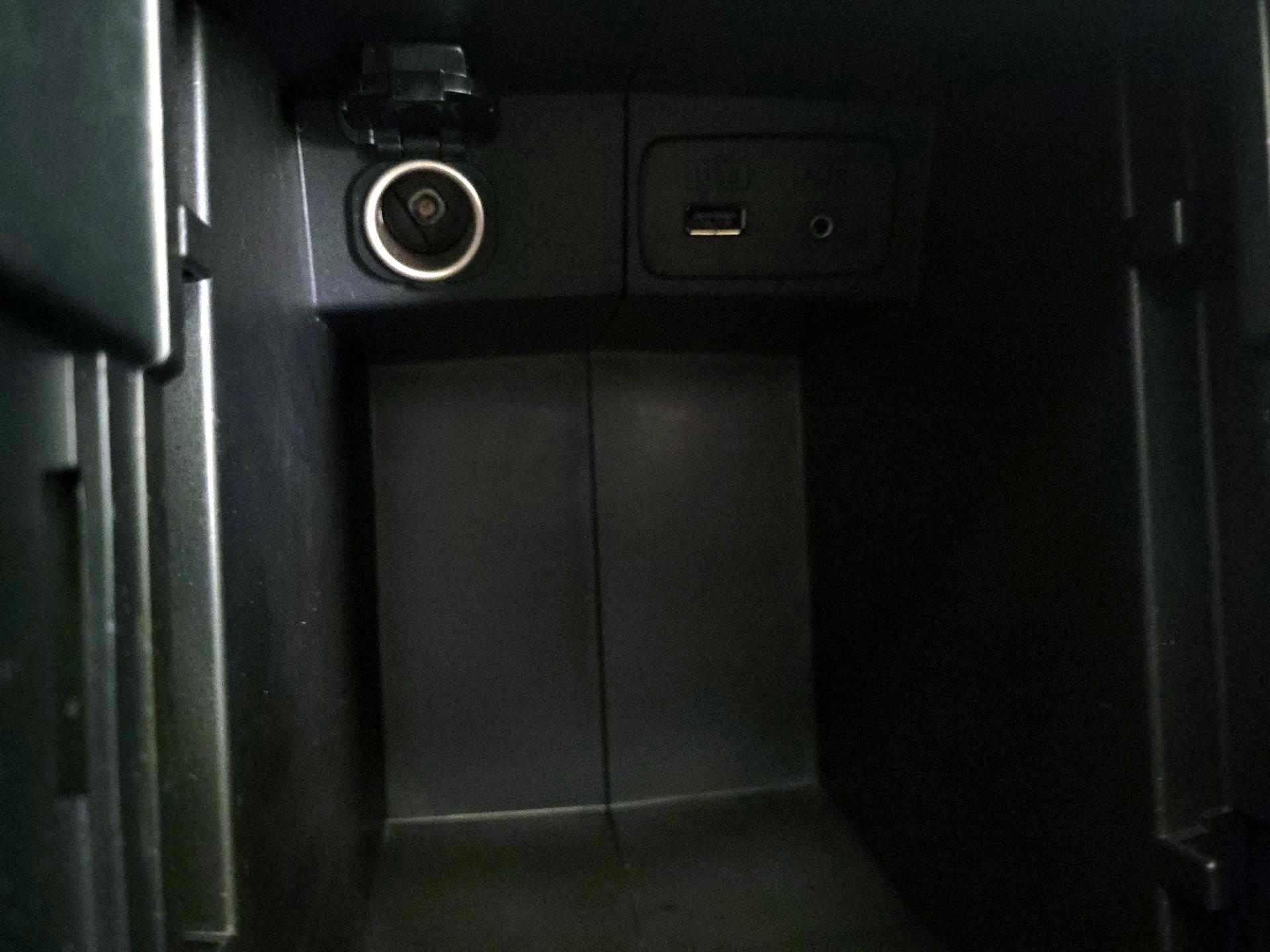 Thumbnail: 2015 Subaru Forester - 18