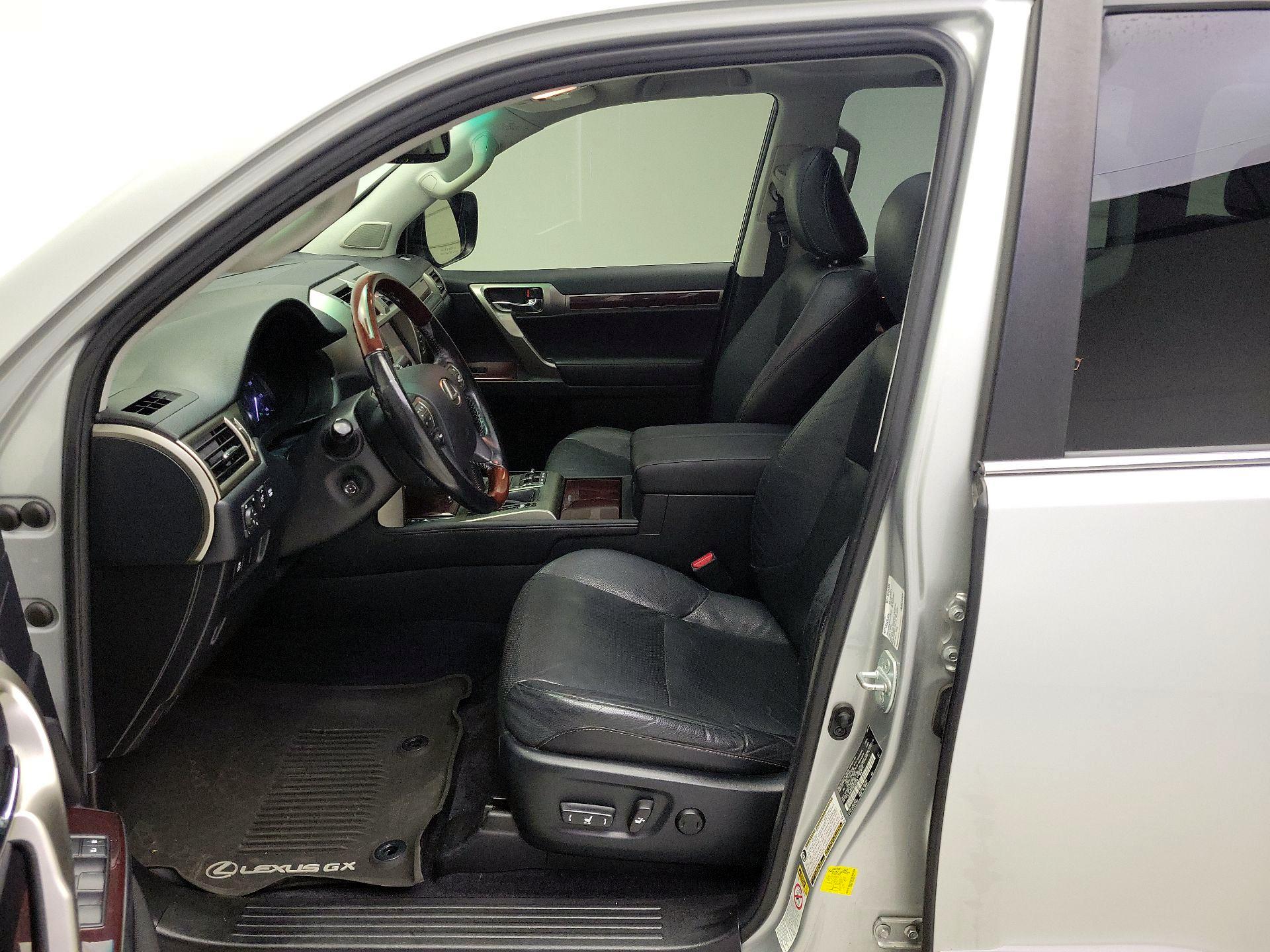 Thumbnail: 2016 Lexus GX - 11