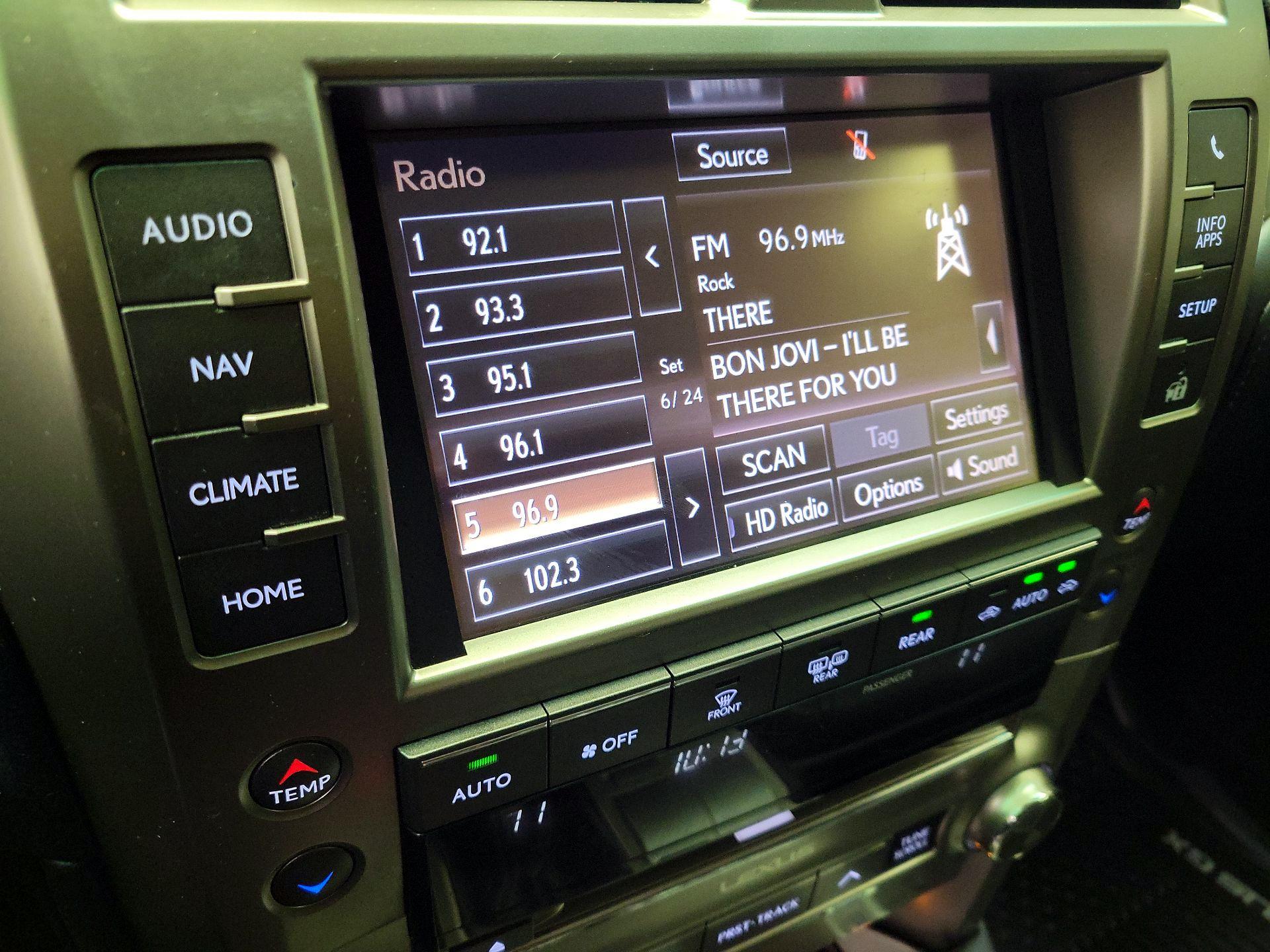 Thumbnail: 2016 Lexus GX - 16