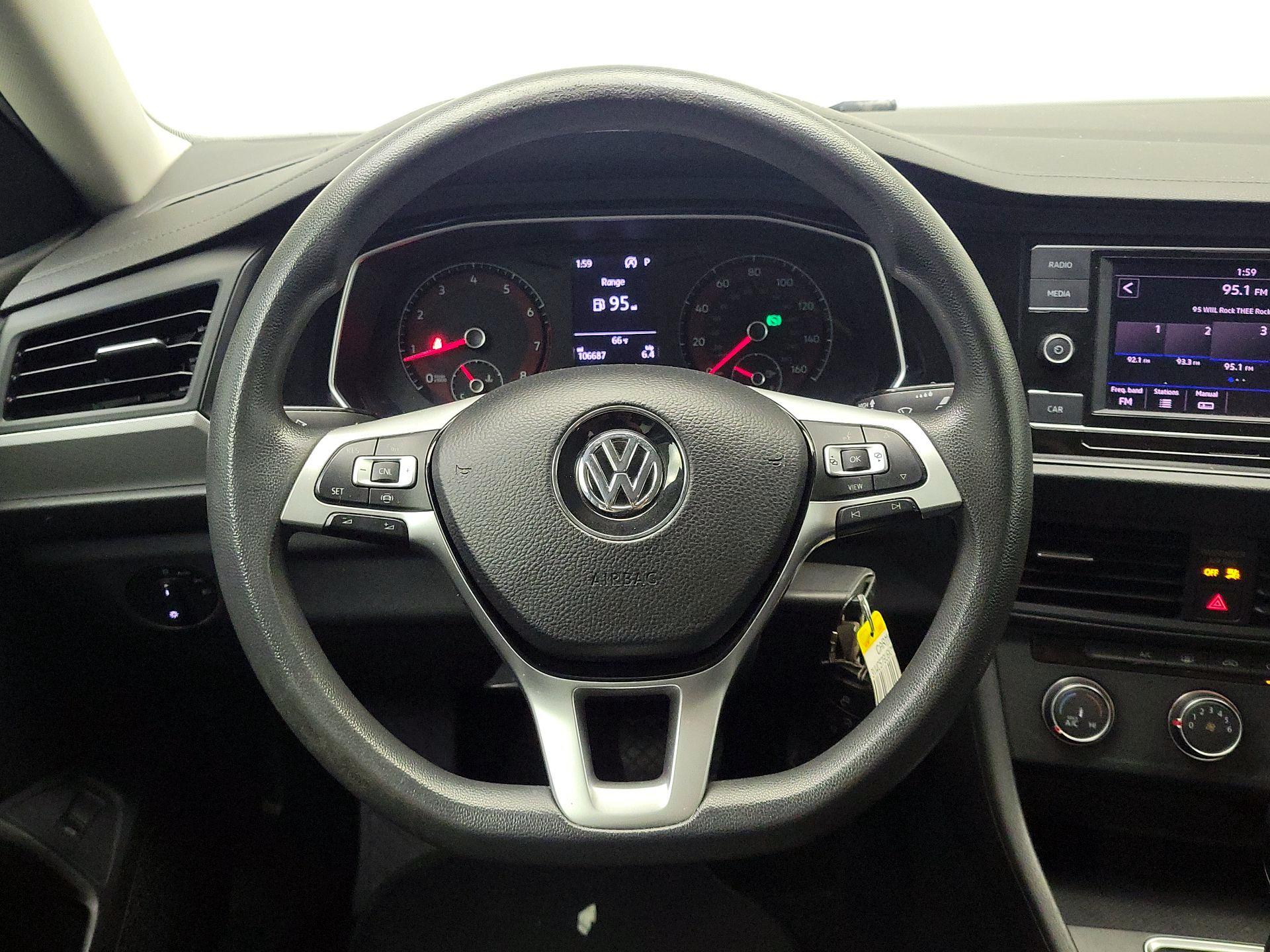 Thumbnail: 2019 Volkswagen Jetta - 10