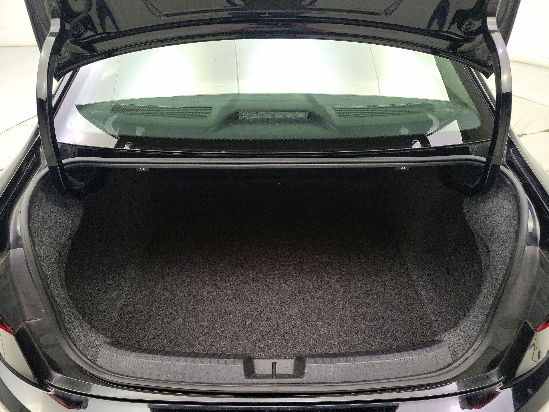Thumbnail: 2019 Volkswagen Jetta - 20