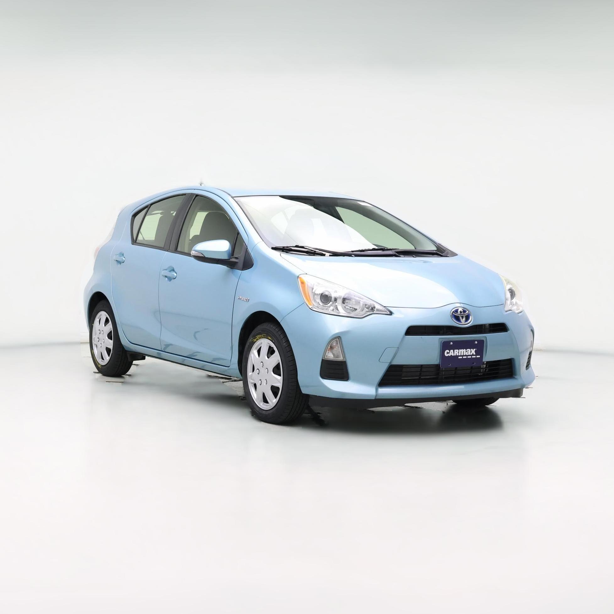 Thumbnail: 2014 Toyota Prius c - 1