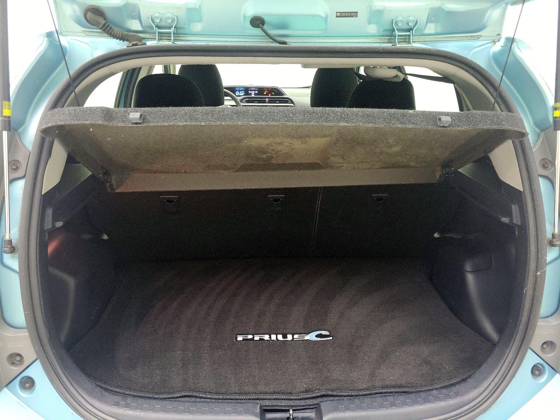 Thumbnail: 2014 Toyota Prius c - 19