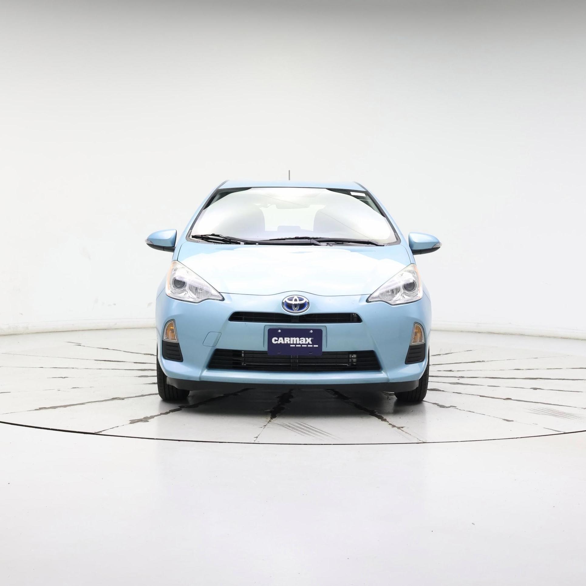 Thumbnail: 2014 Toyota Prius c - 5