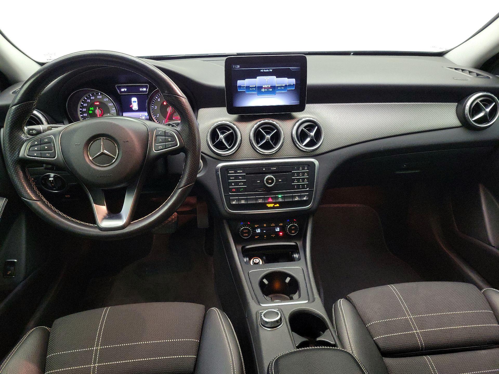 Thumbnail: 2017 Mercedes-Benz GLA - 9