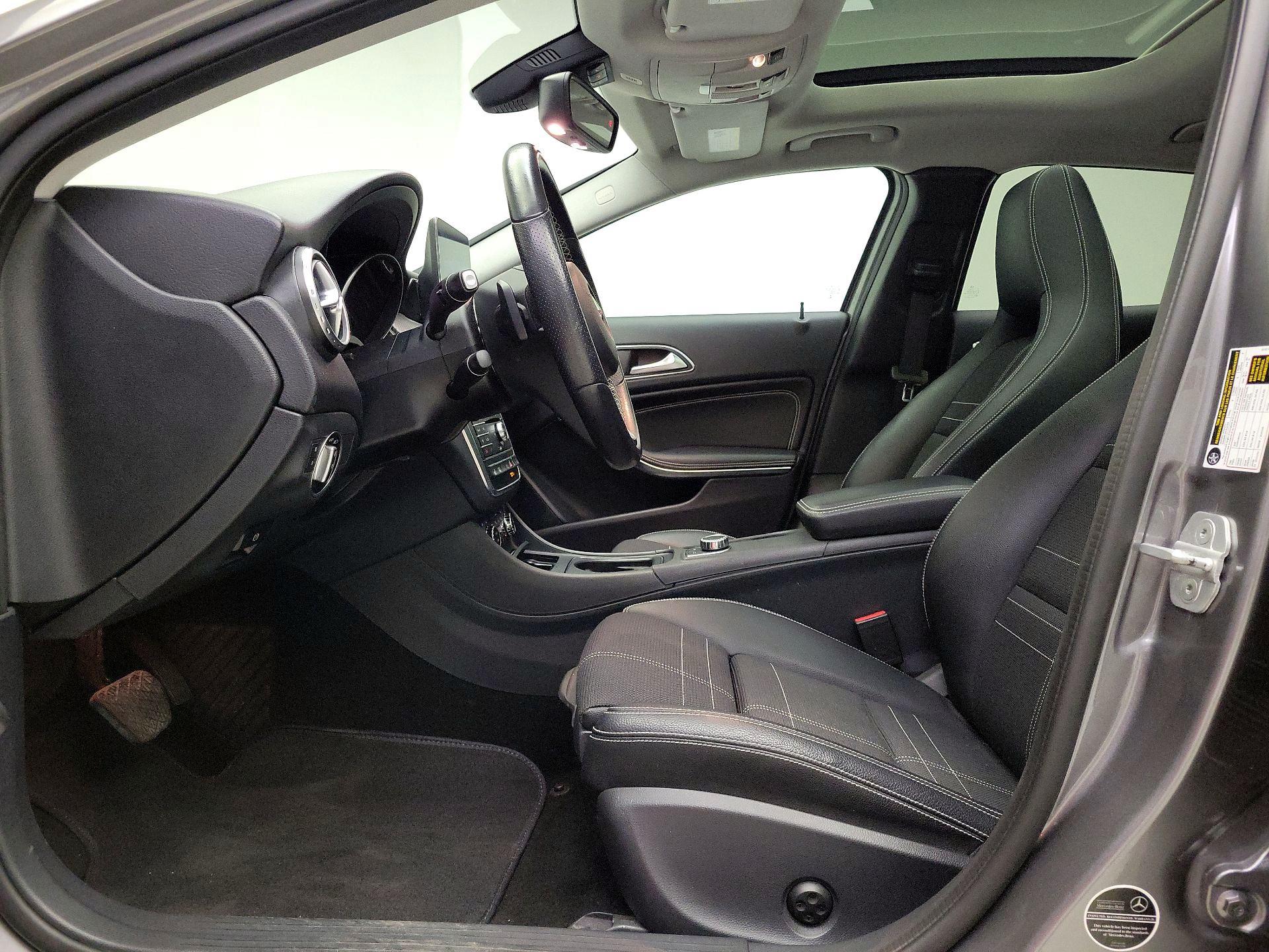 Thumbnail: 2017 Mercedes-Benz GLA - 11