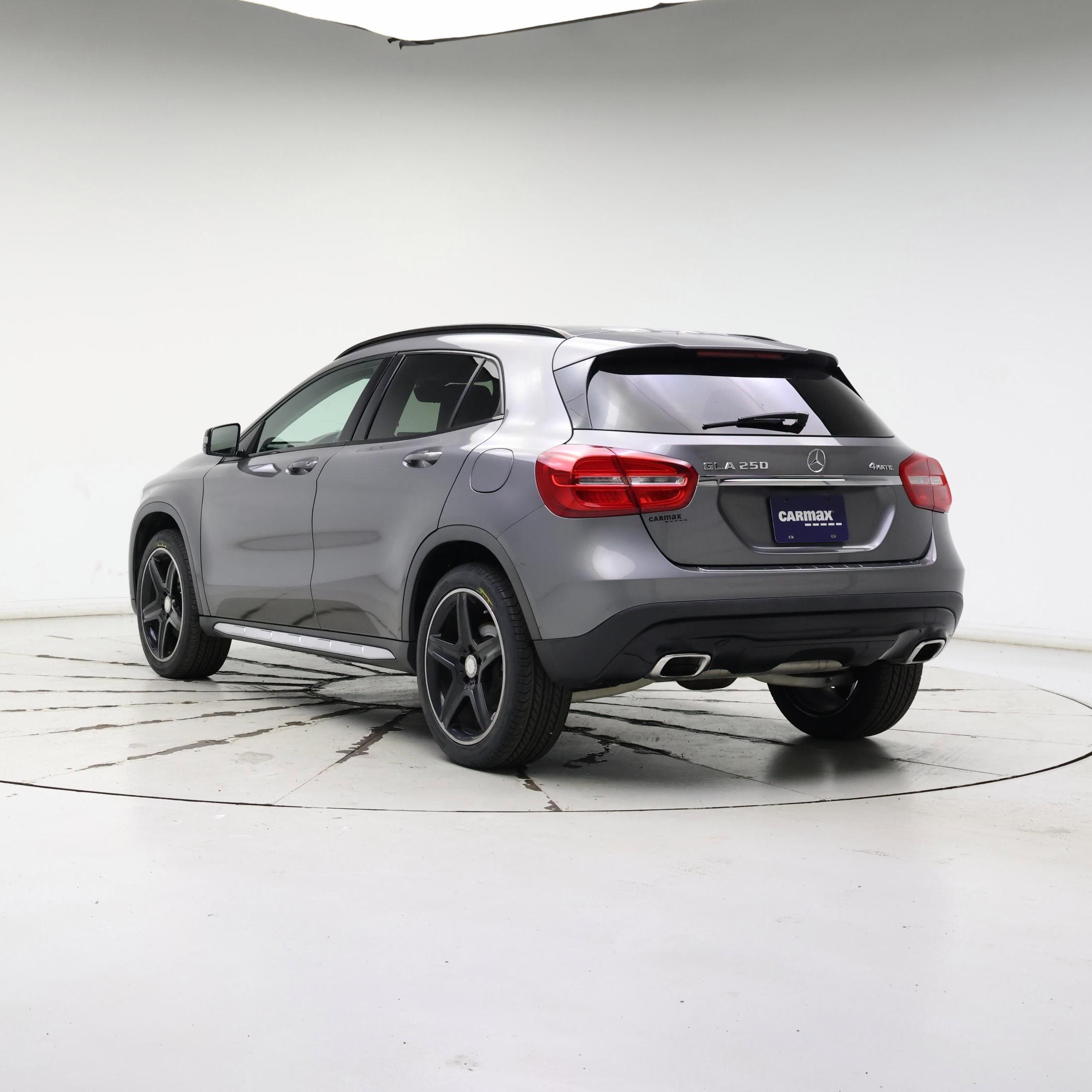 Thumbnail: 2017 Mercedes-Benz GLA - 2