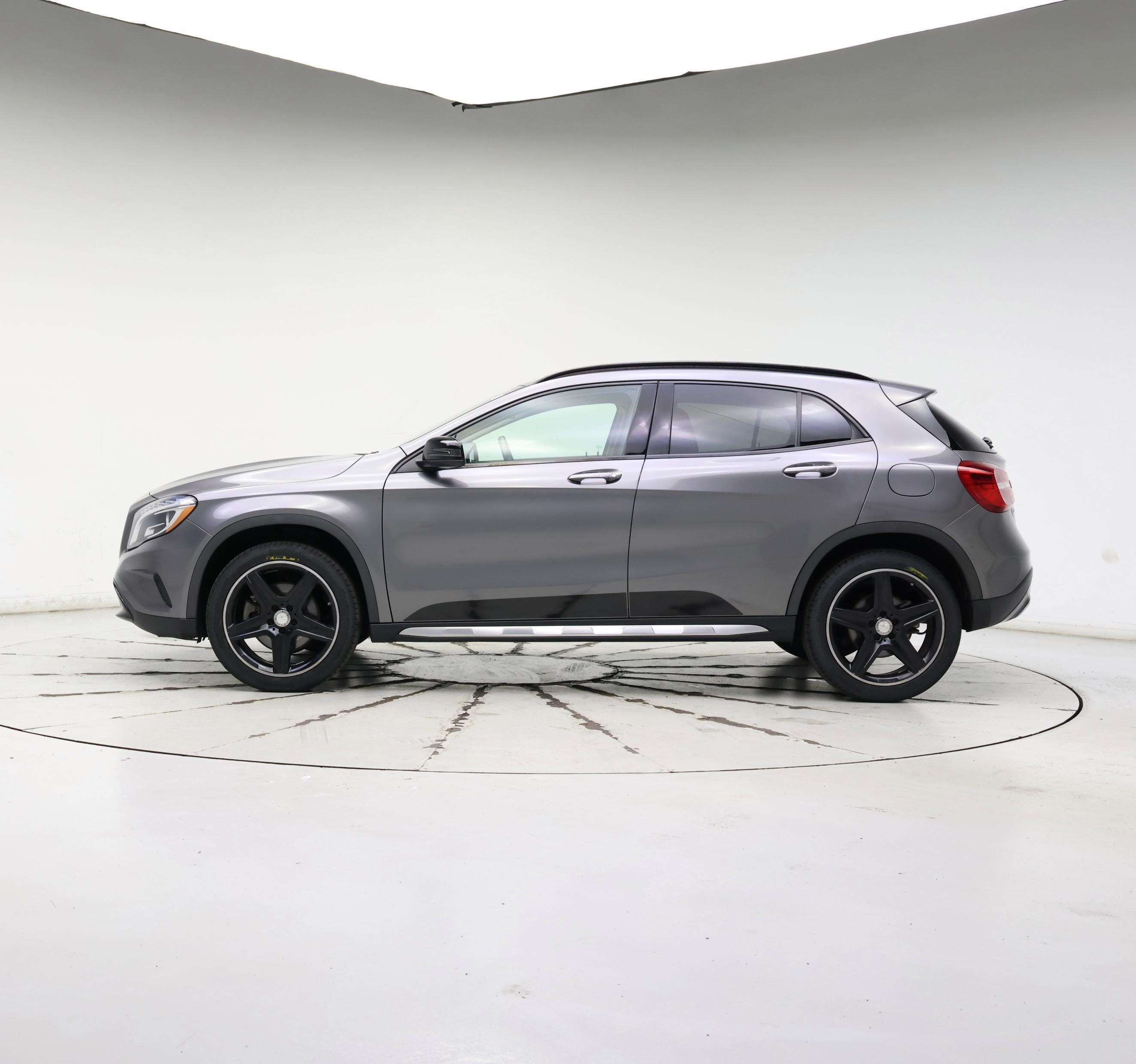 Thumbnail: 2017 Mercedes-Benz GLA - 3