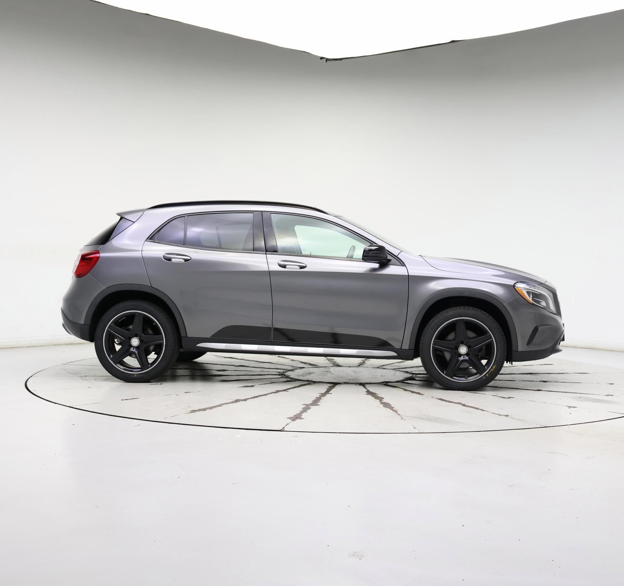 Thumbnail: 2017 Mercedes-Benz GLA - 7