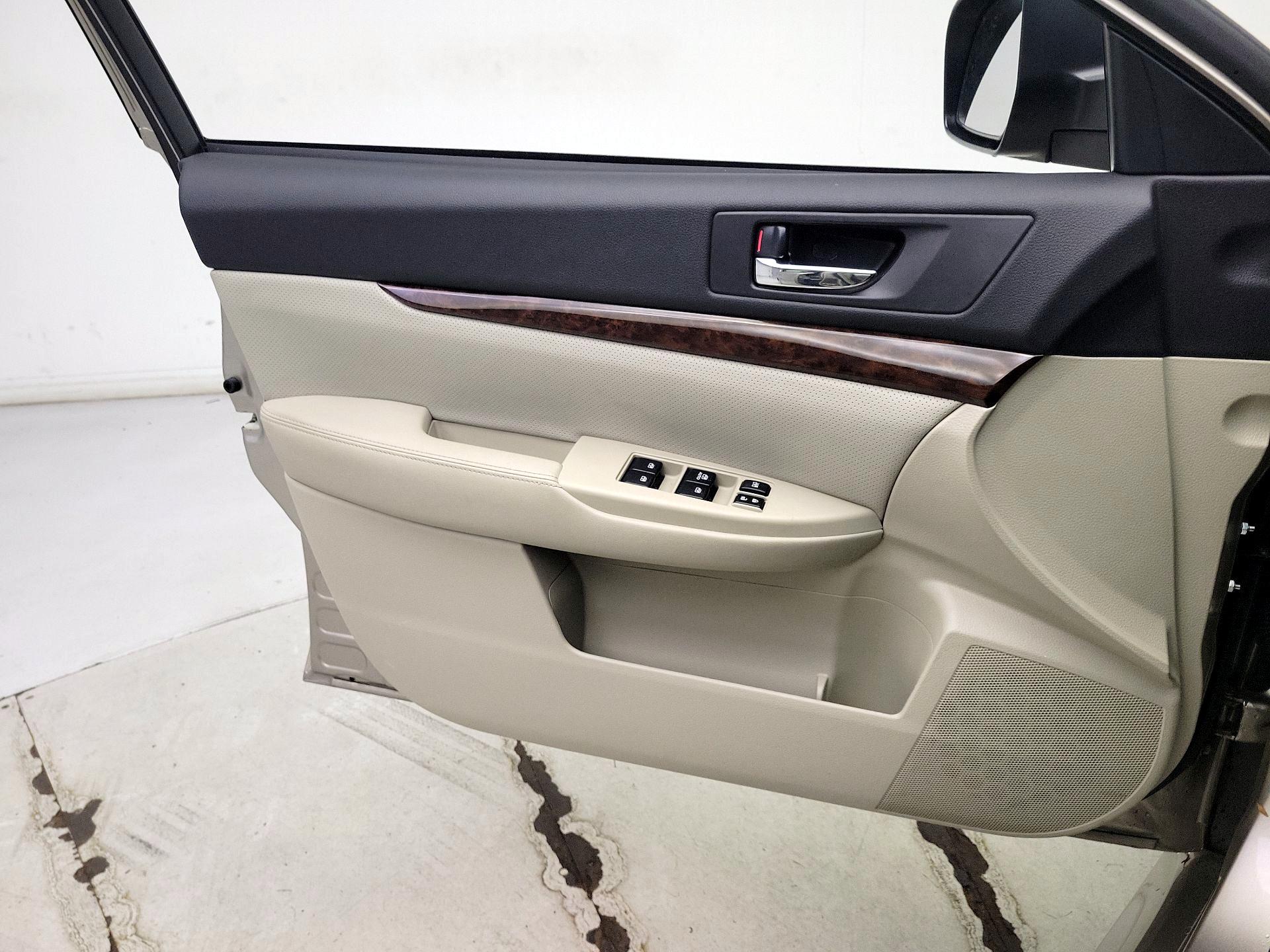 Thumbnail: 2014 Subaru Legacy - 12