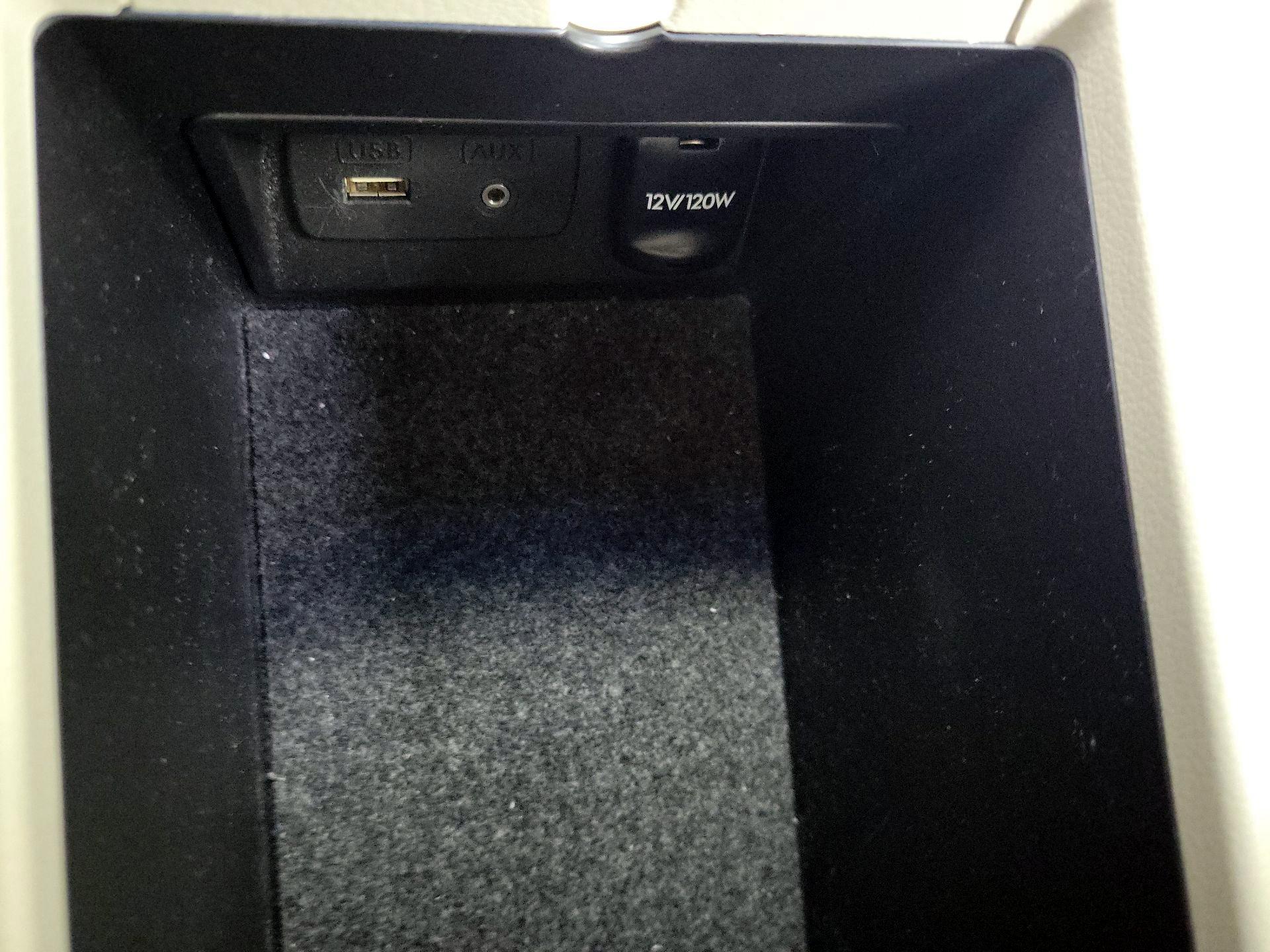 Thumbnail: 2014 Subaru Legacy - 18