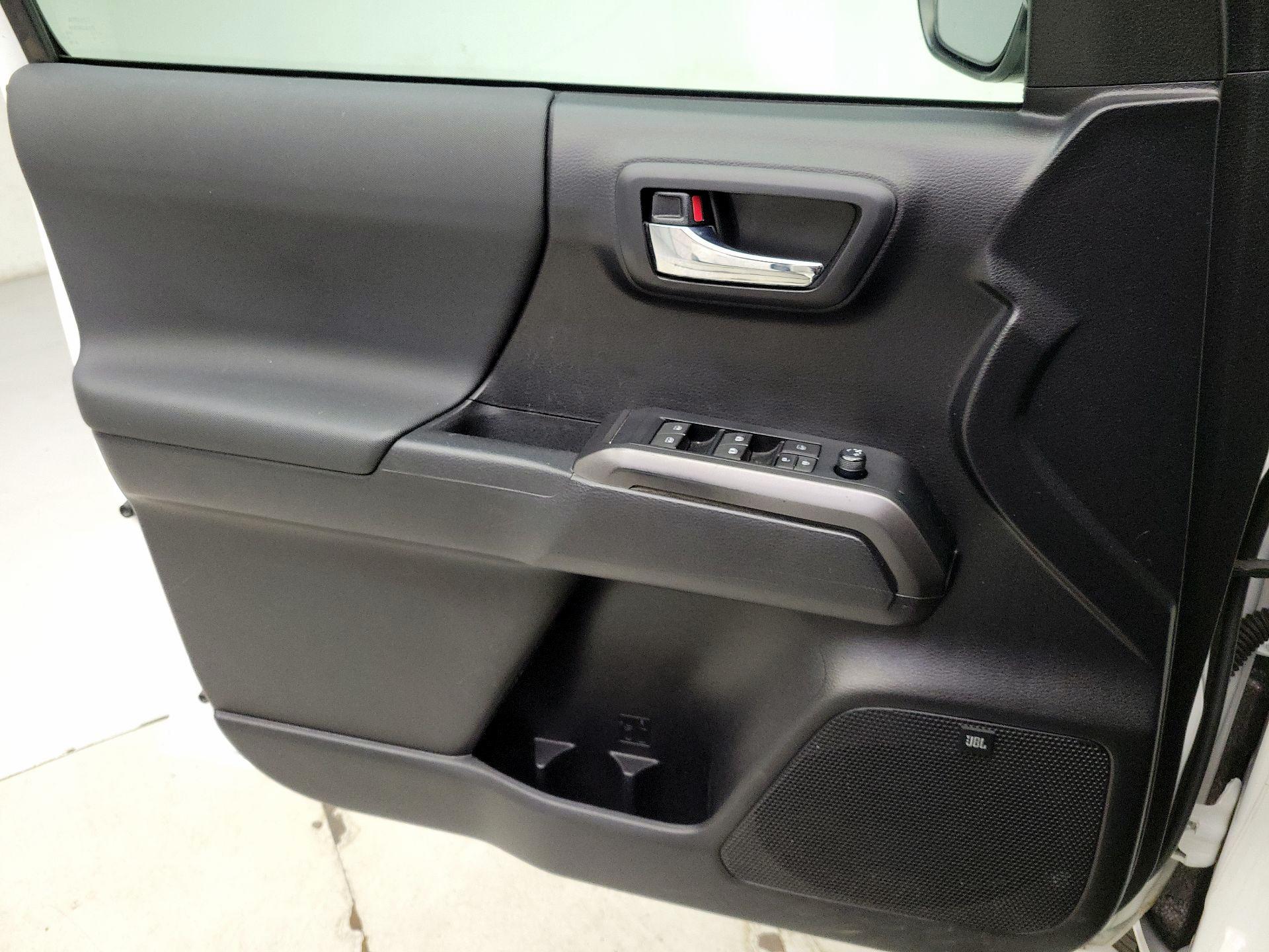 Thumbnail: 2021 Toyota Tacoma - 12