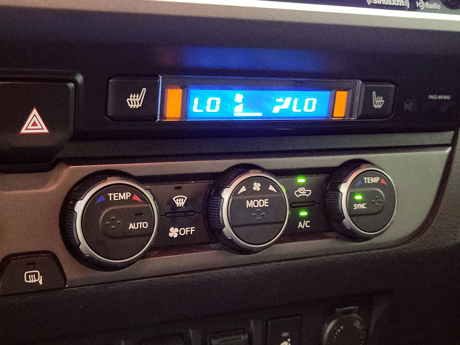 Thumbnail: 2021 Toyota Tacoma - 17