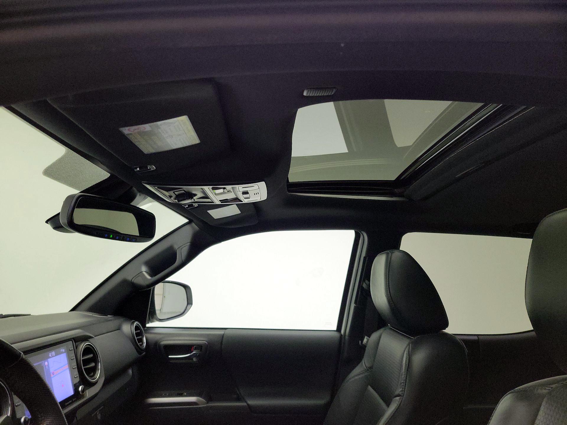 Thumbnail: 2021 Toyota Tacoma - 20