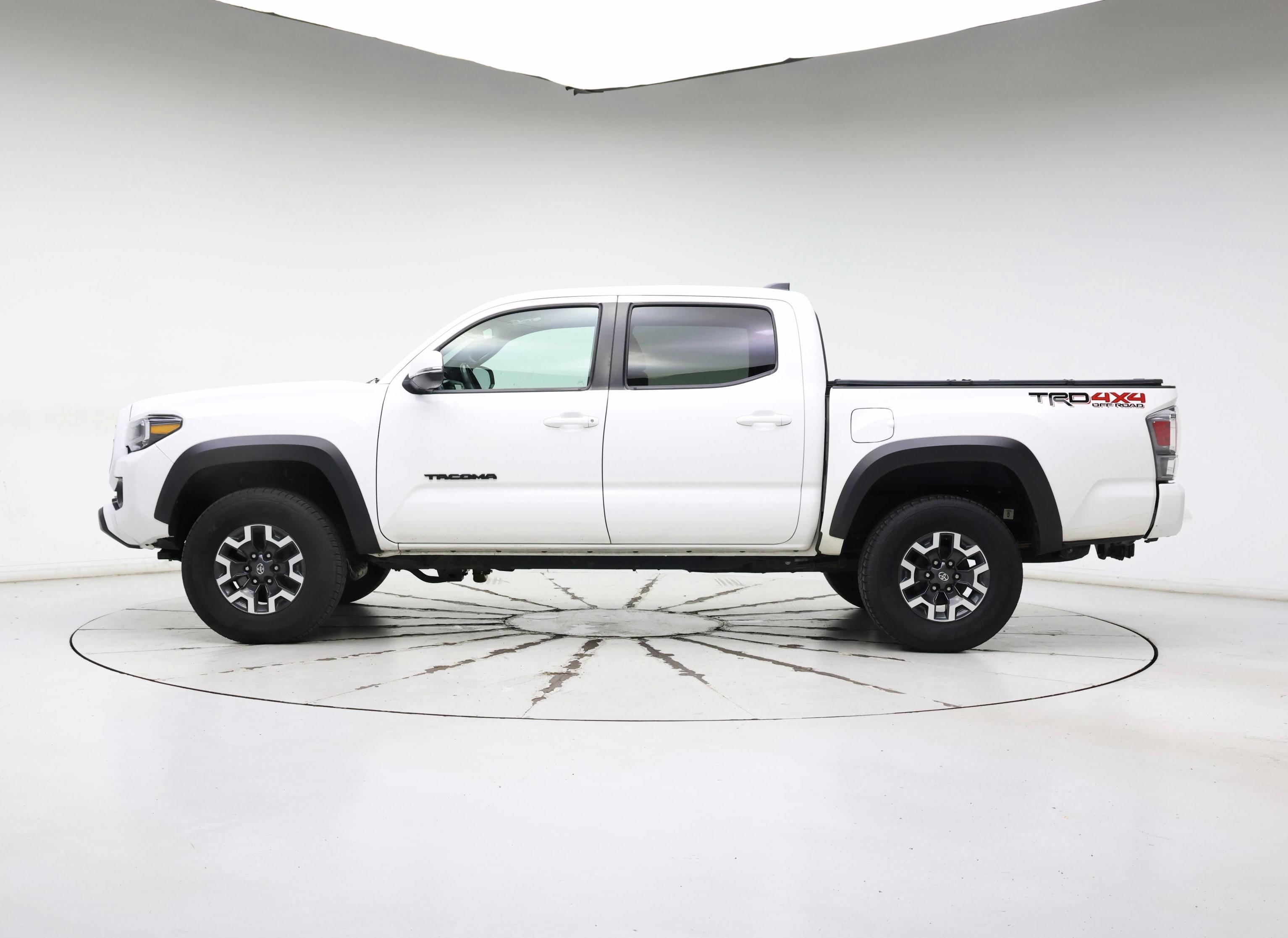 Thumbnail: 2021 Toyota Tacoma - 3