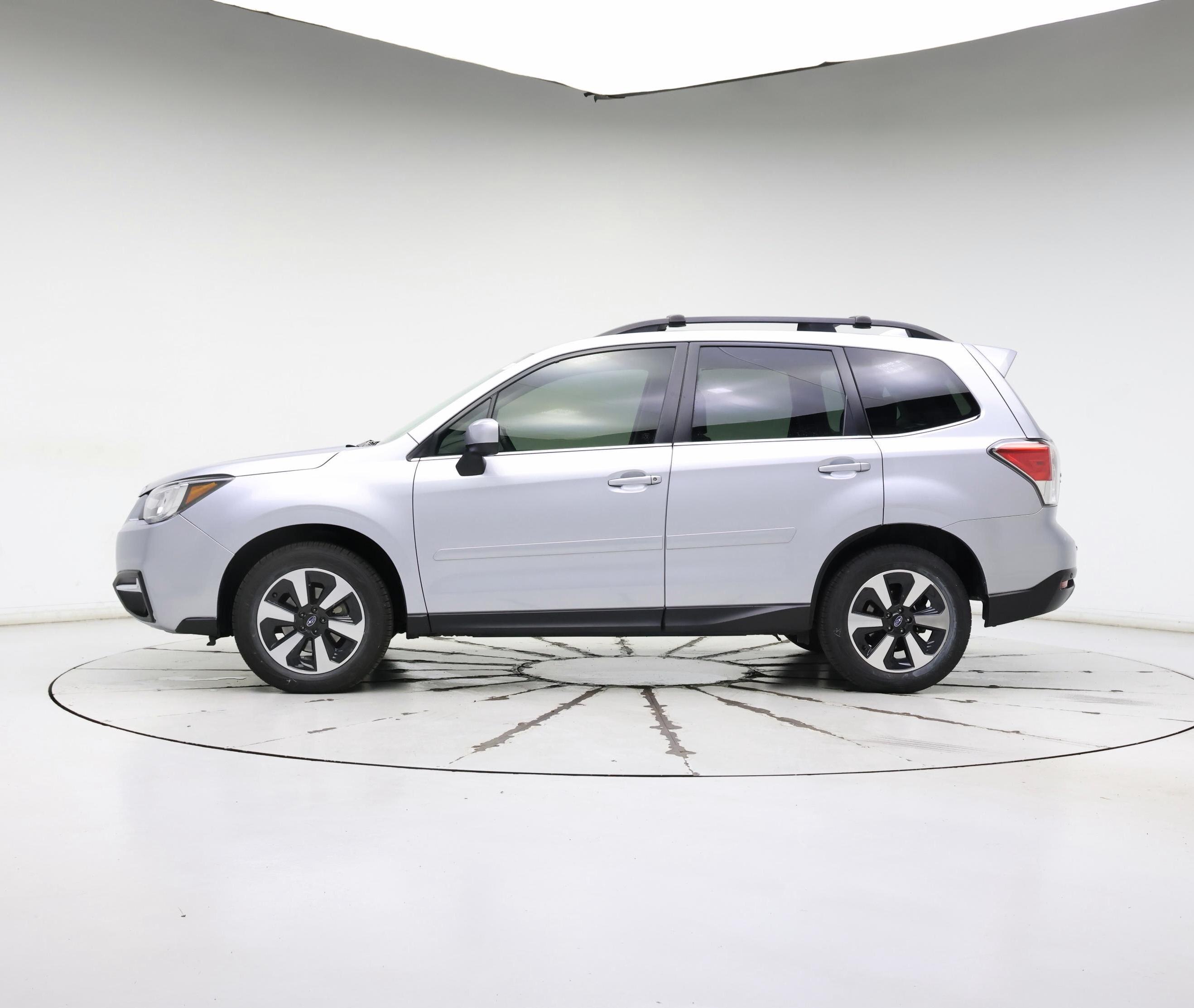 Thumbnail: 2018 Subaru Forester - 3