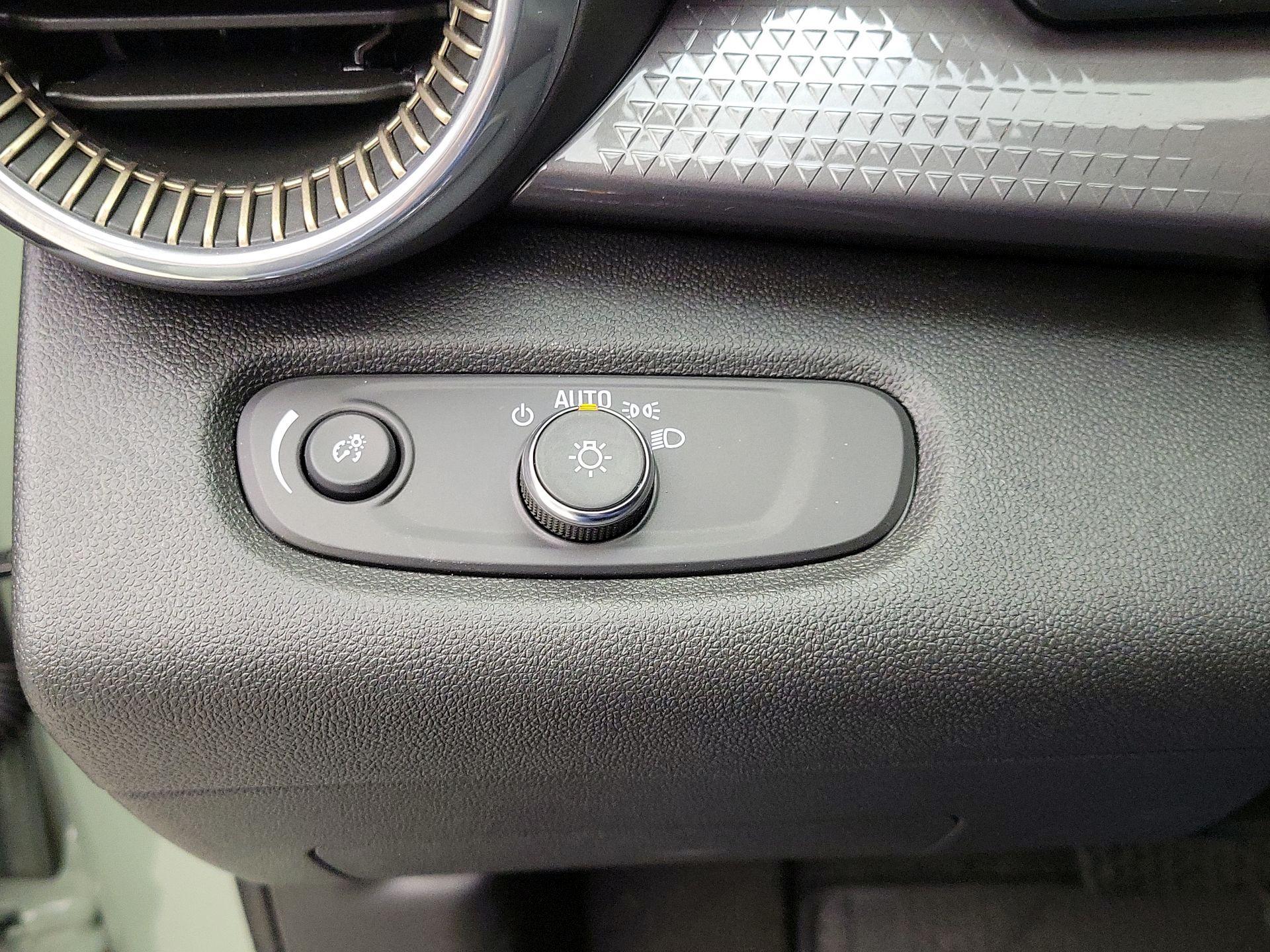 Thumbnail: 2025 Chevrolet Trax - 13