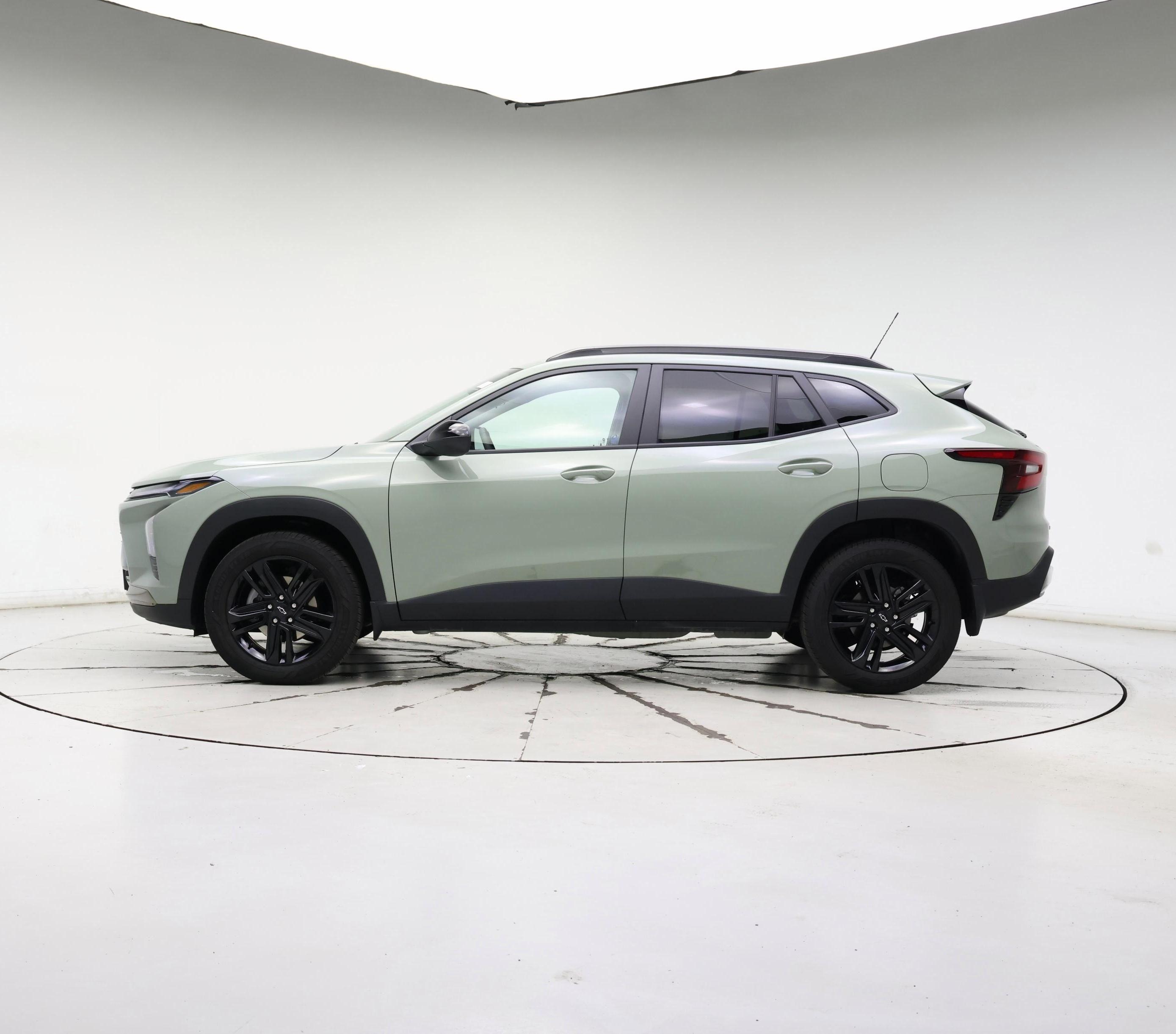 Thumbnail: 2025 Chevrolet Trax - 3