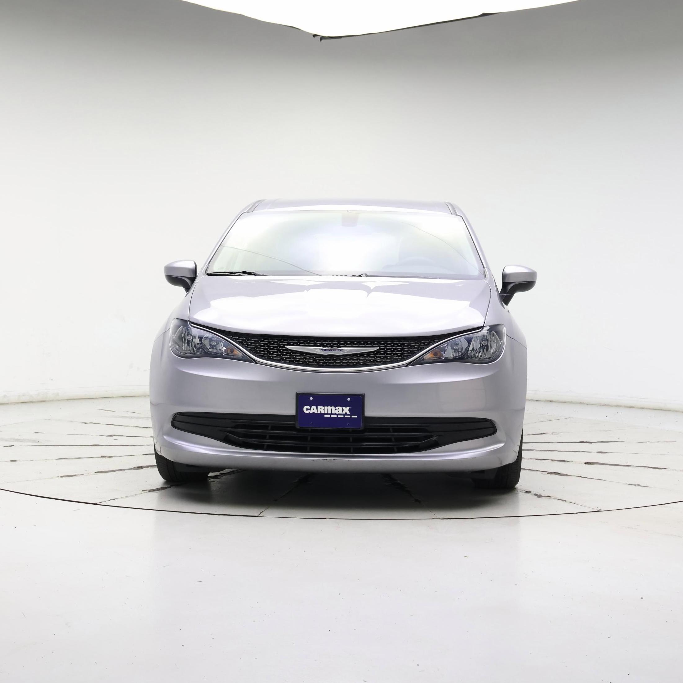 Thumbnail: 2020 Chrysler Voyager - 5