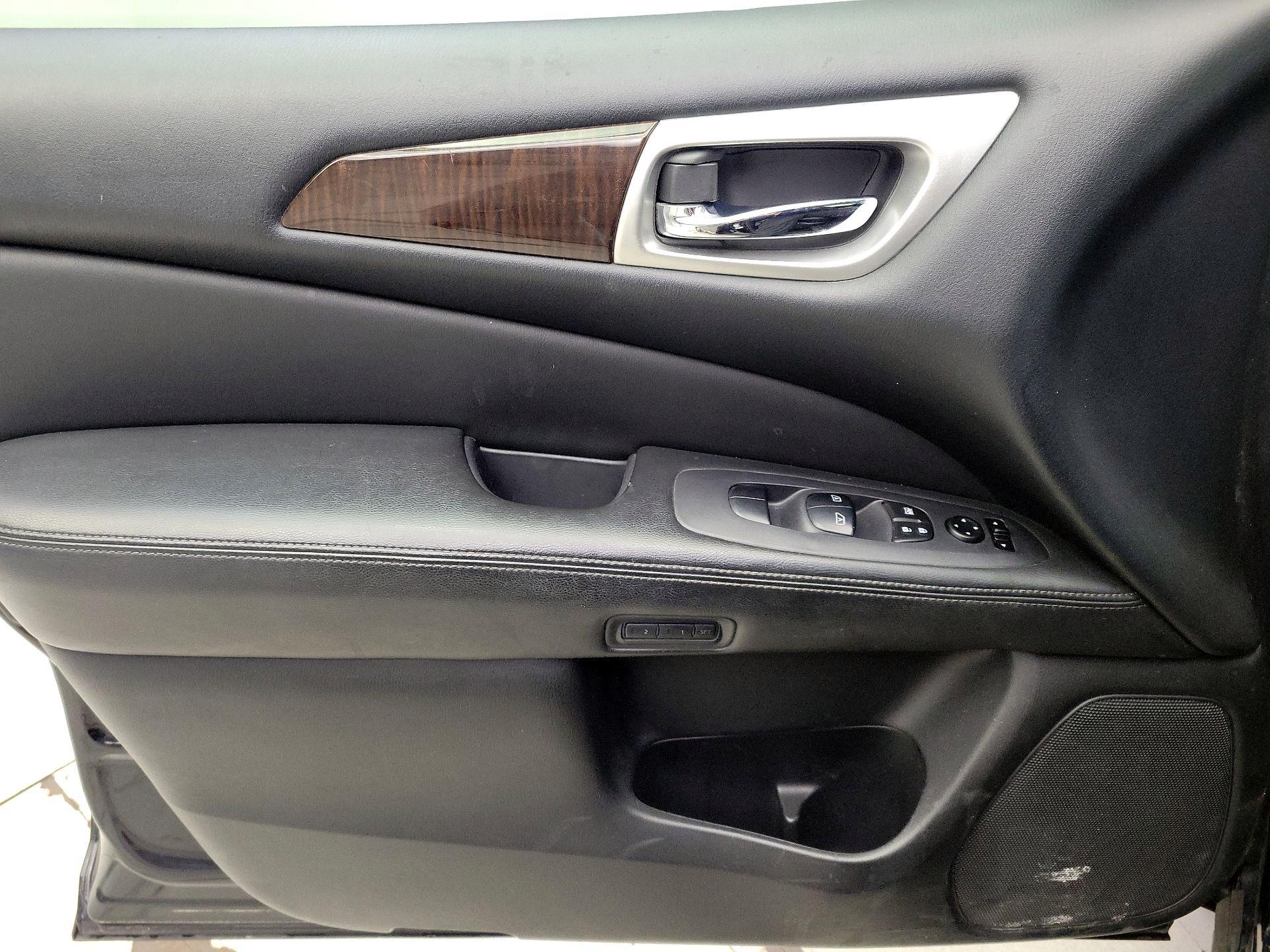 Thumbnail: 2015 Nissan Pathfinder - 12