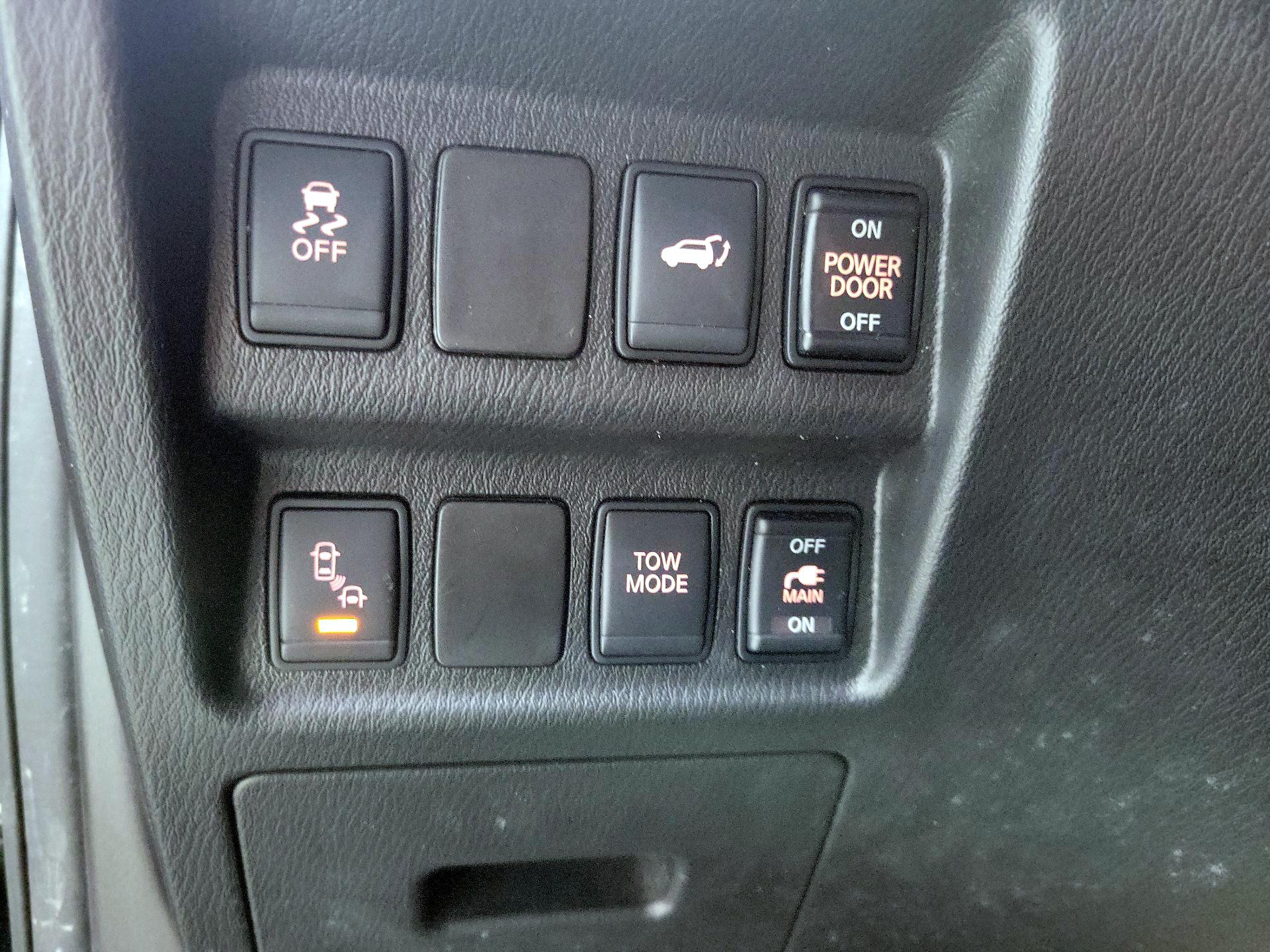 Thumbnail: 2015 Nissan Pathfinder - 13