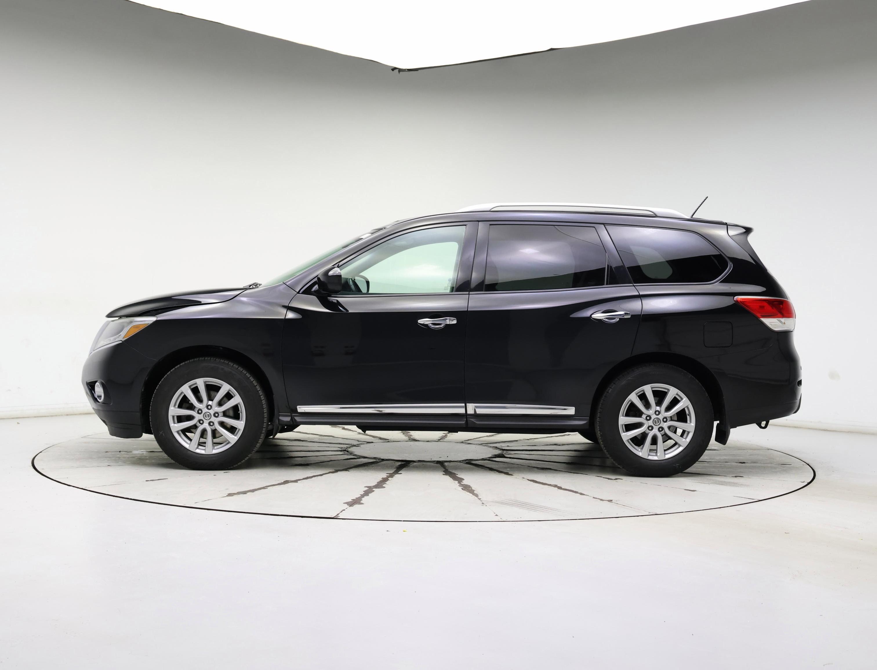 Thumbnail: 2015 Nissan Pathfinder - 3