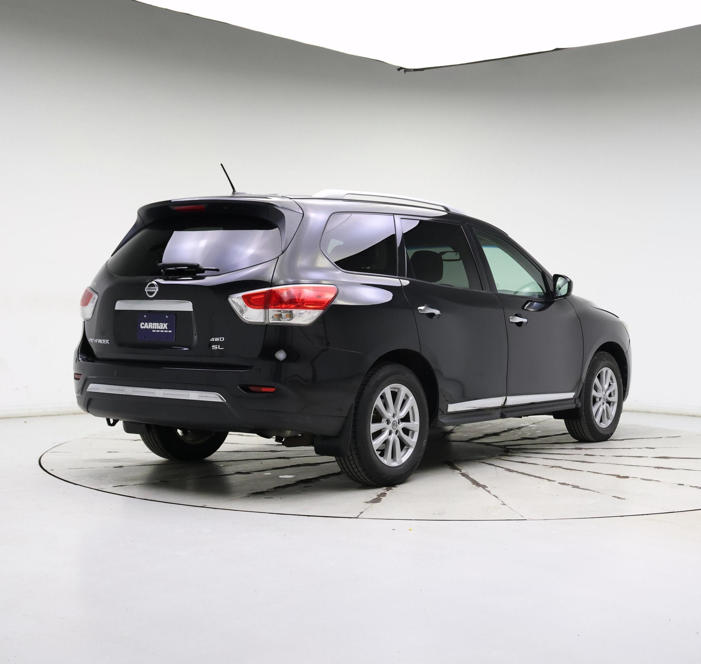 Thumbnail: 2015 Nissan Pathfinder - 8