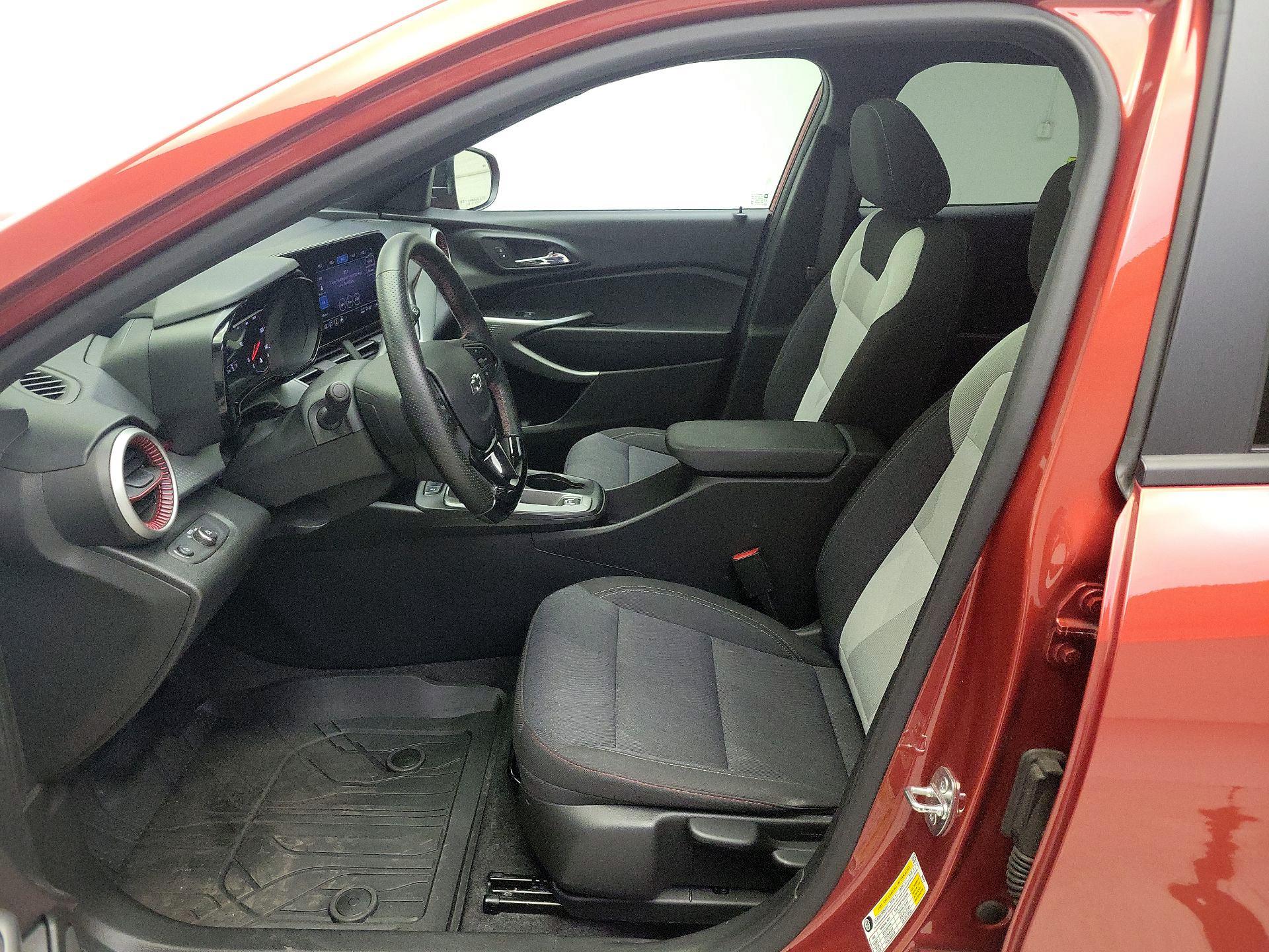 Thumbnail: 2024 Chevrolet Trax - 11