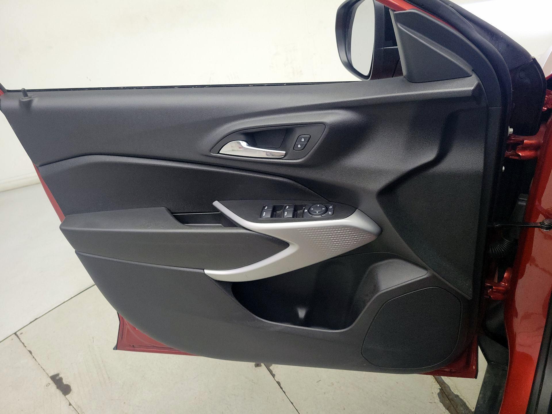 Thumbnail: 2024 Chevrolet Trax - 12