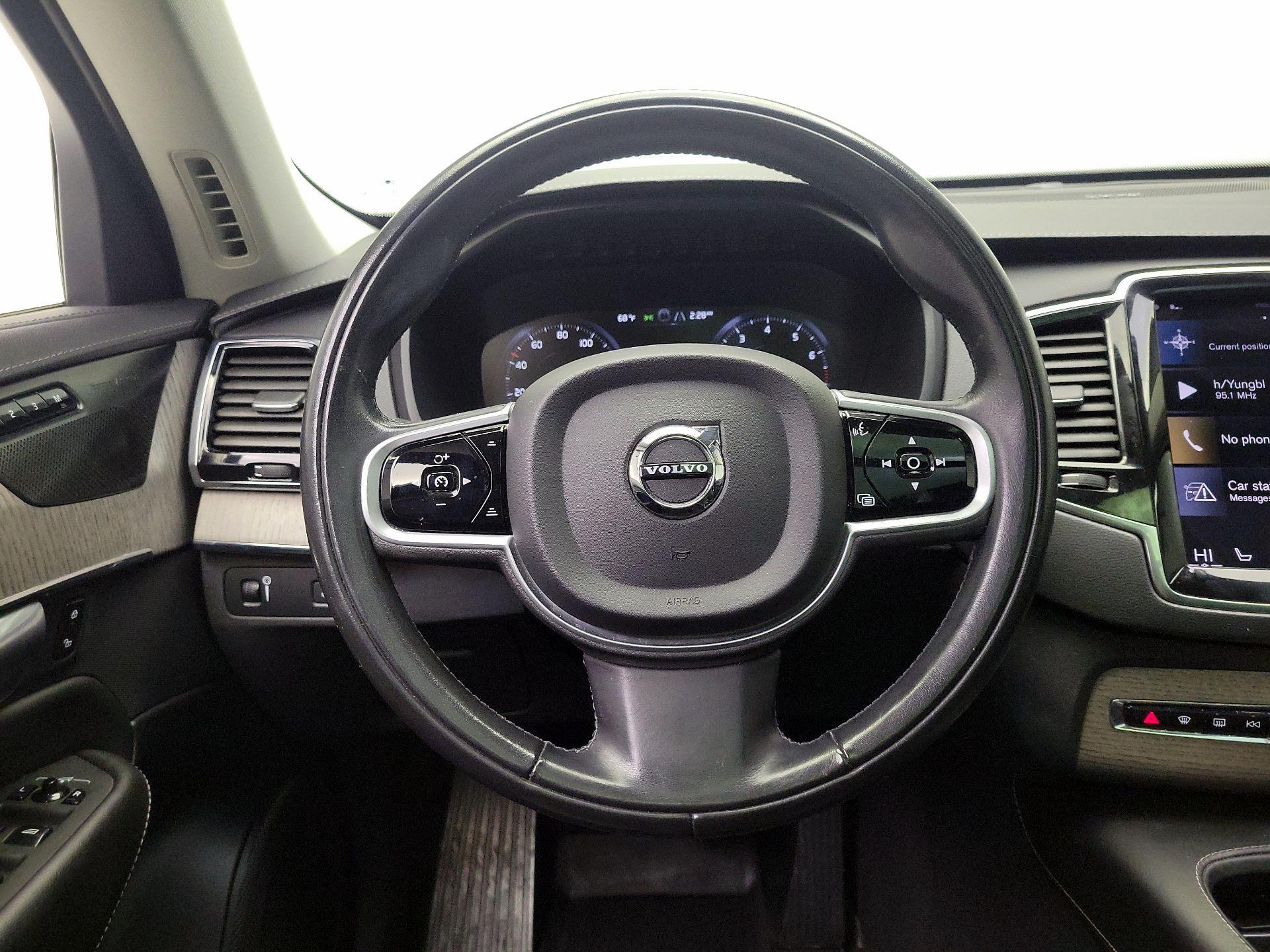 Thumbnail: 2021 Volvo XC90 - 10