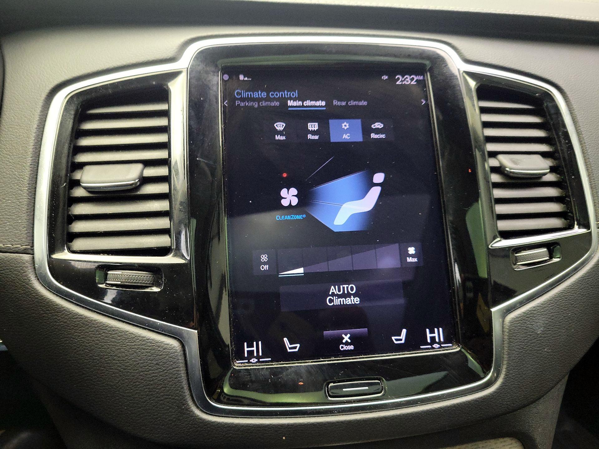 Thumbnail: 2021 Volvo XC90 - 17