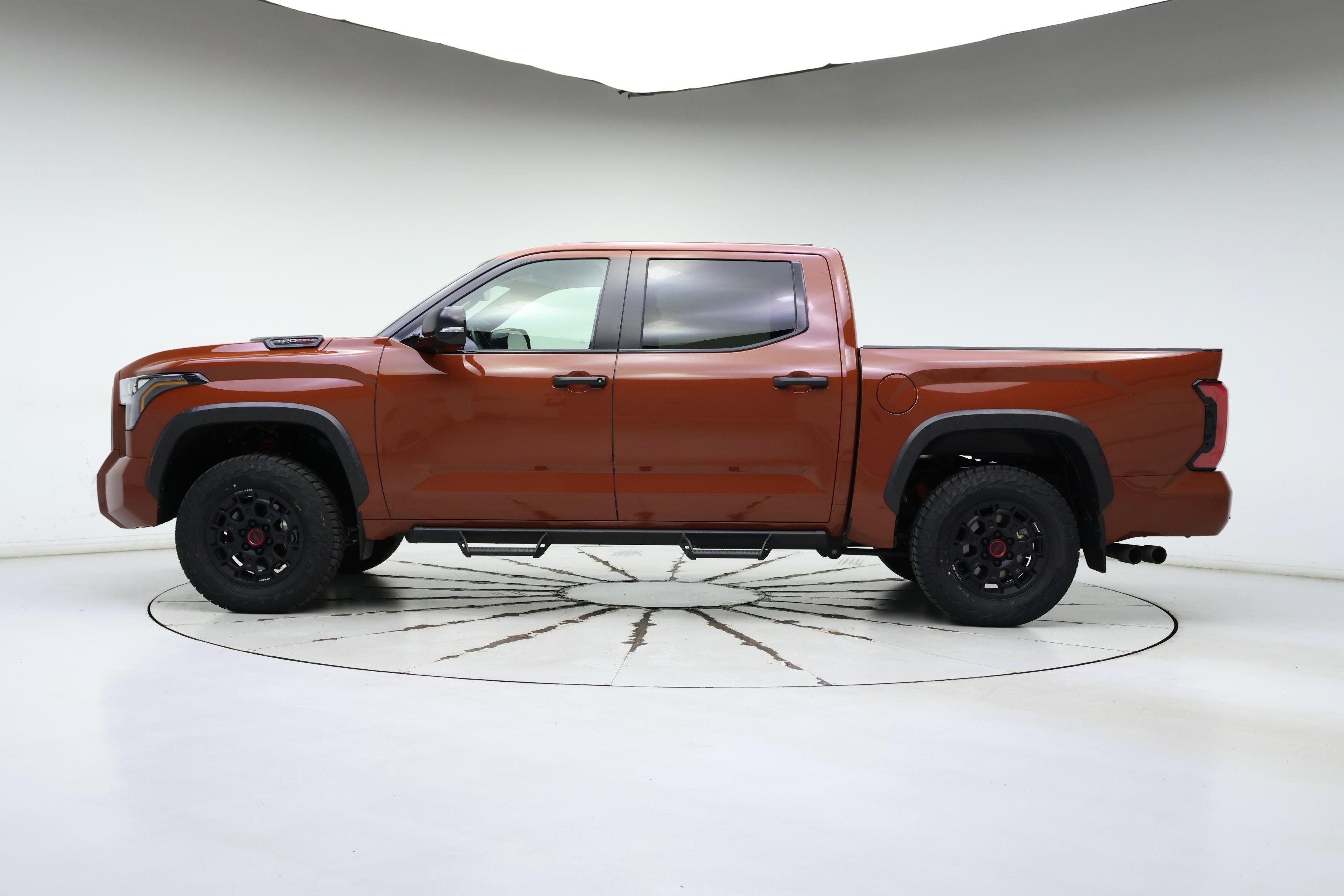 Thumbnail: 2024 Toyota Tundra - 3