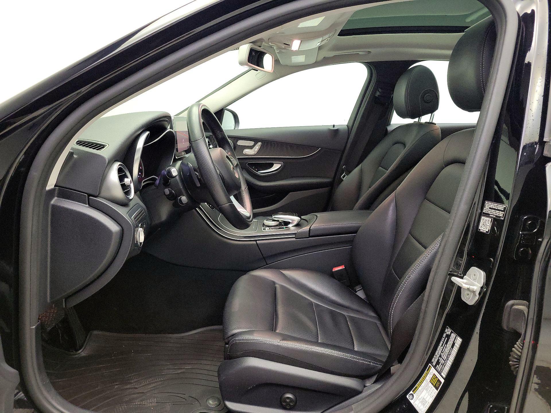 Thumbnail: 2015 Mercedes-Benz C-Class - 11