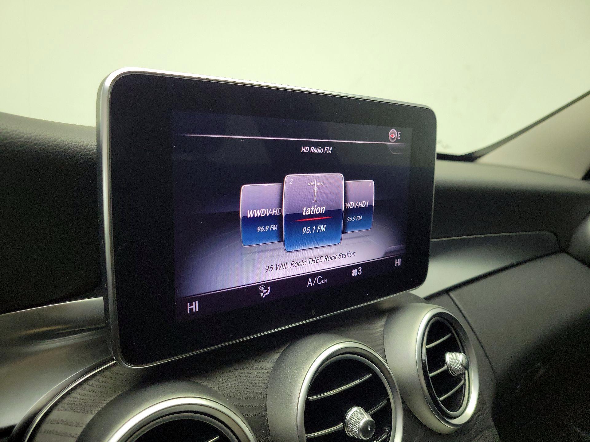 Thumbnail: 2015 Mercedes-Benz C-Class - 16