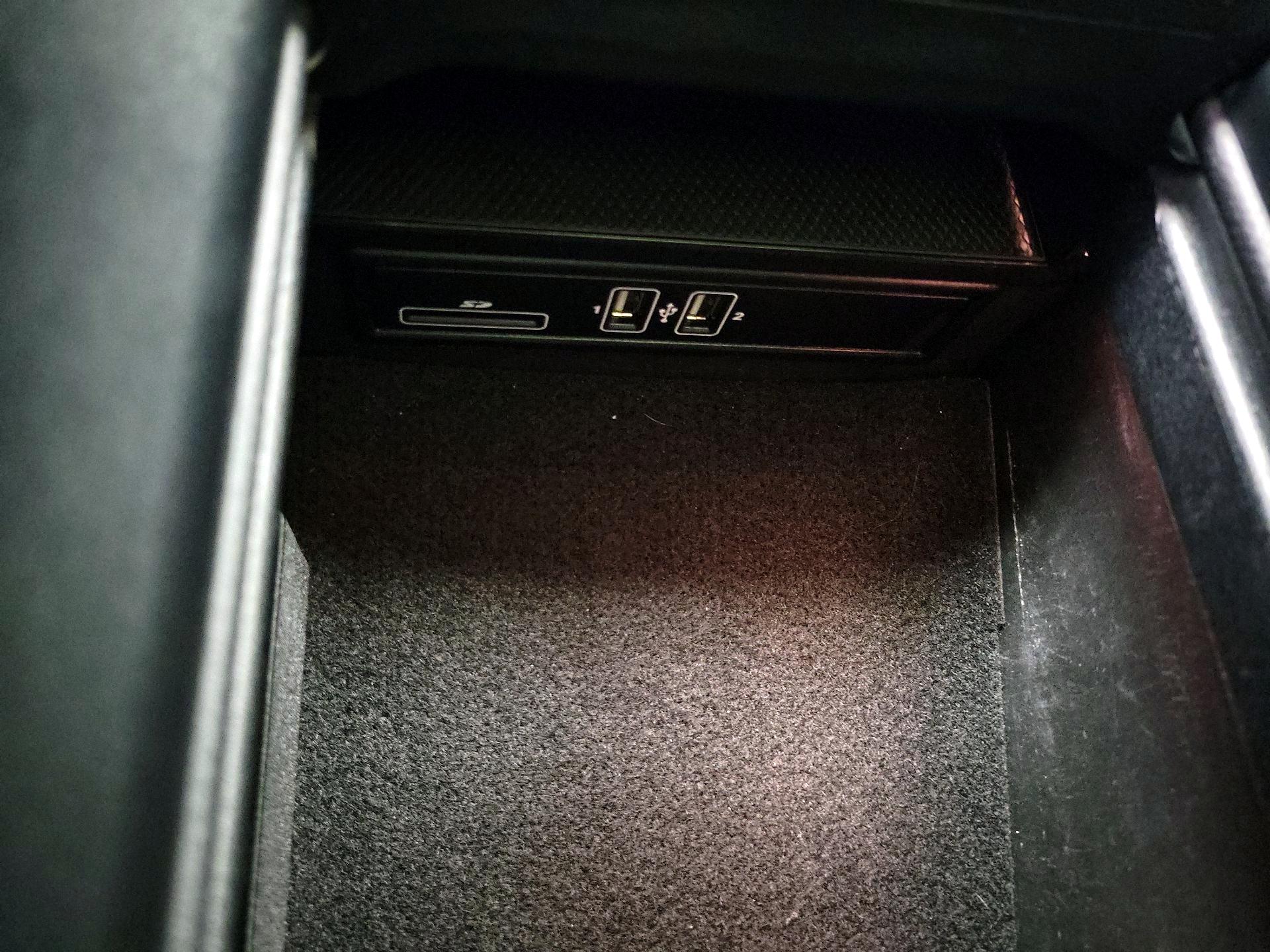 Thumbnail: 2015 Mercedes-Benz C-Class - 19