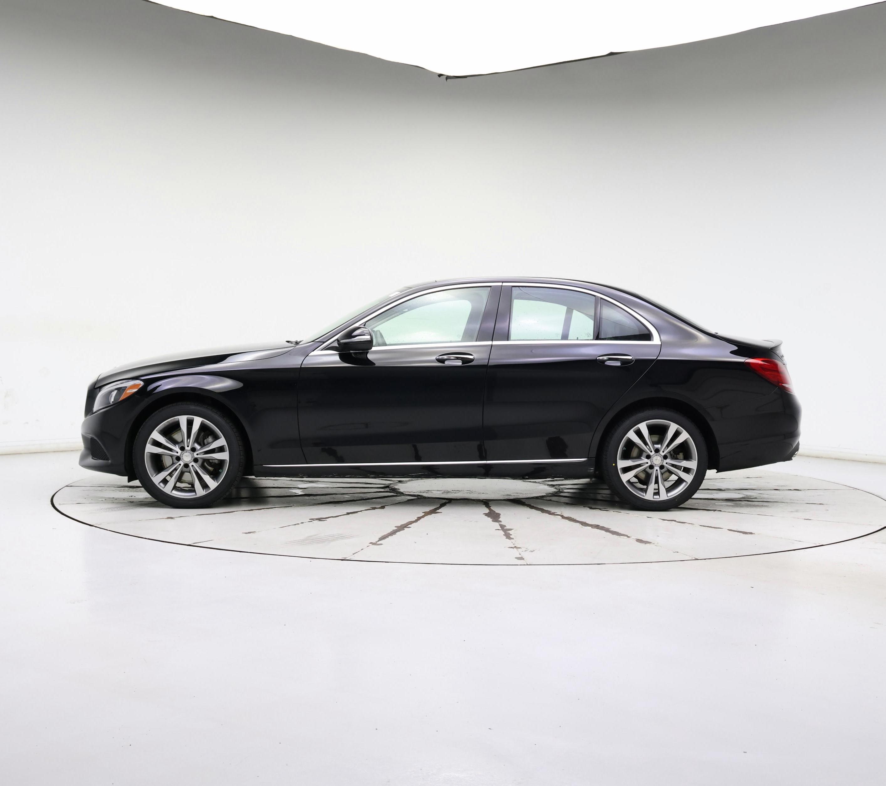 Thumbnail: 2015 Mercedes-Benz C-Class - 3