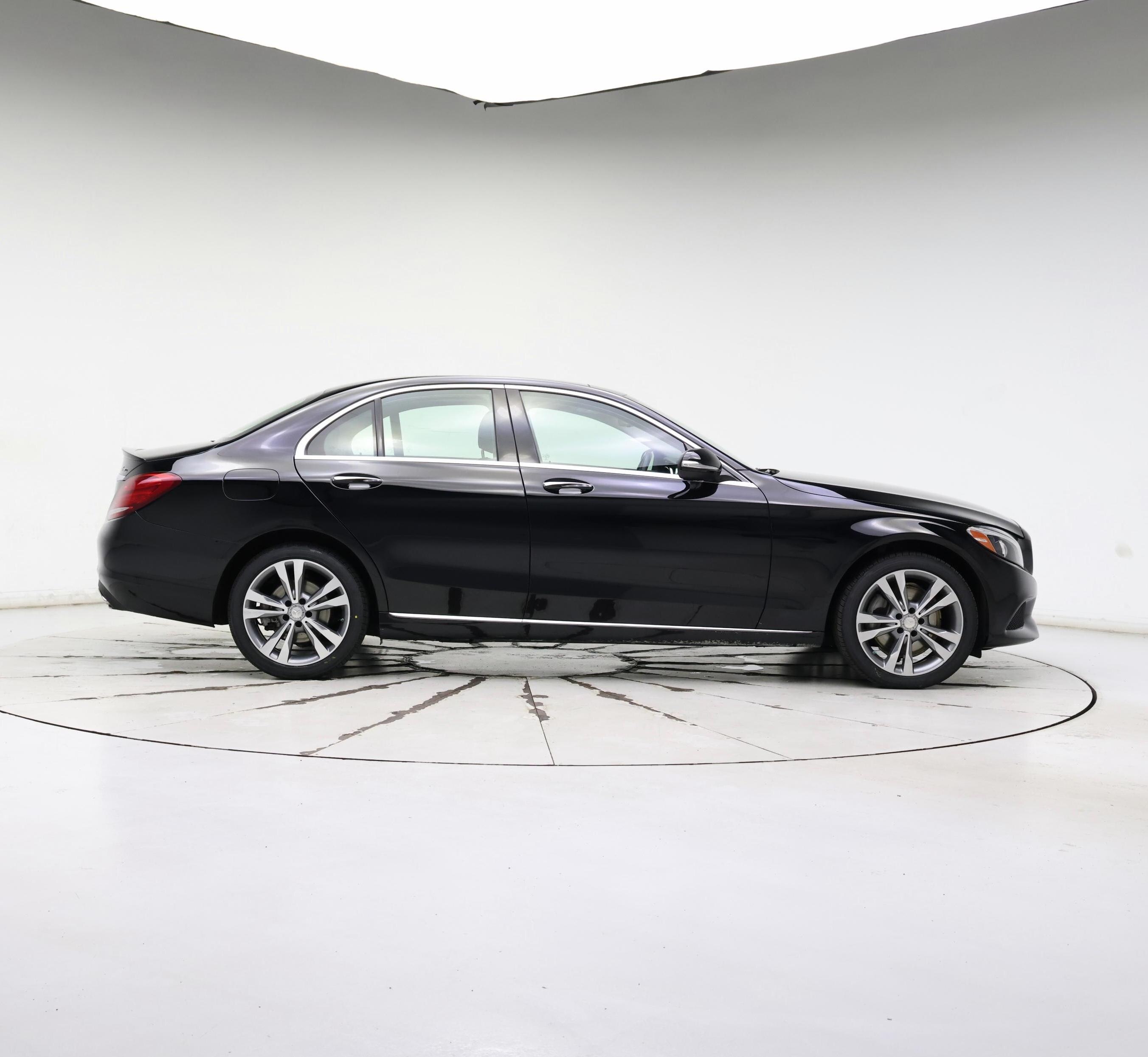 Thumbnail: 2015 Mercedes-Benz C-Class - 7