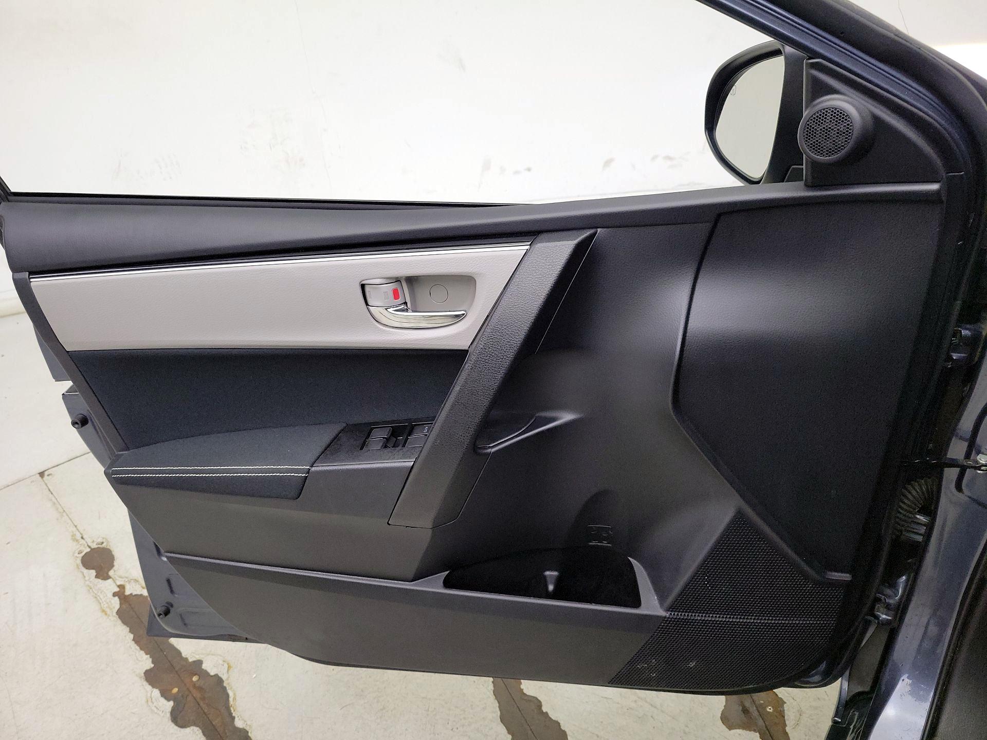 Thumbnail: 2018 Toyota Corolla - 12