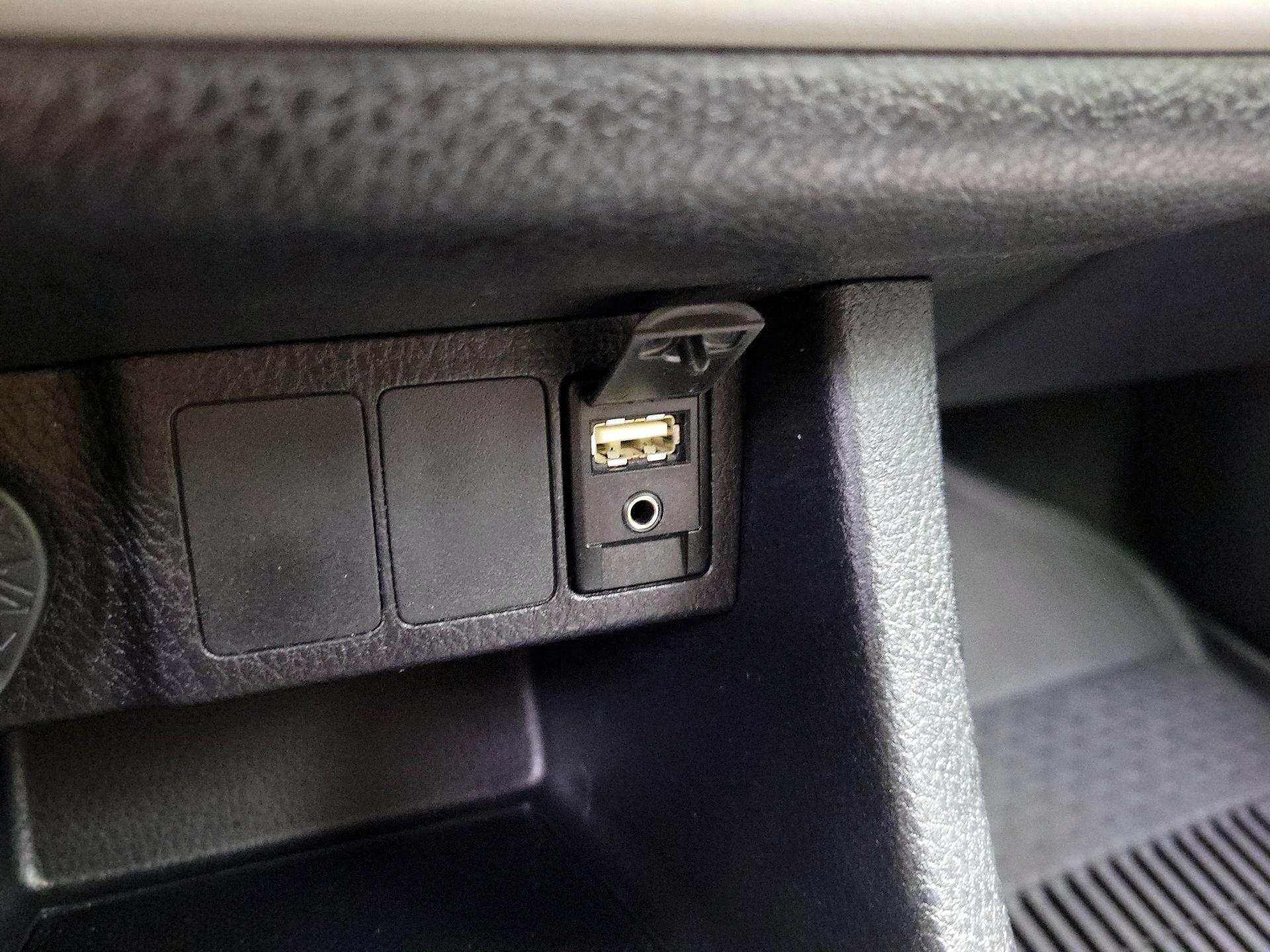 Thumbnail: 2018 Toyota Corolla - 18