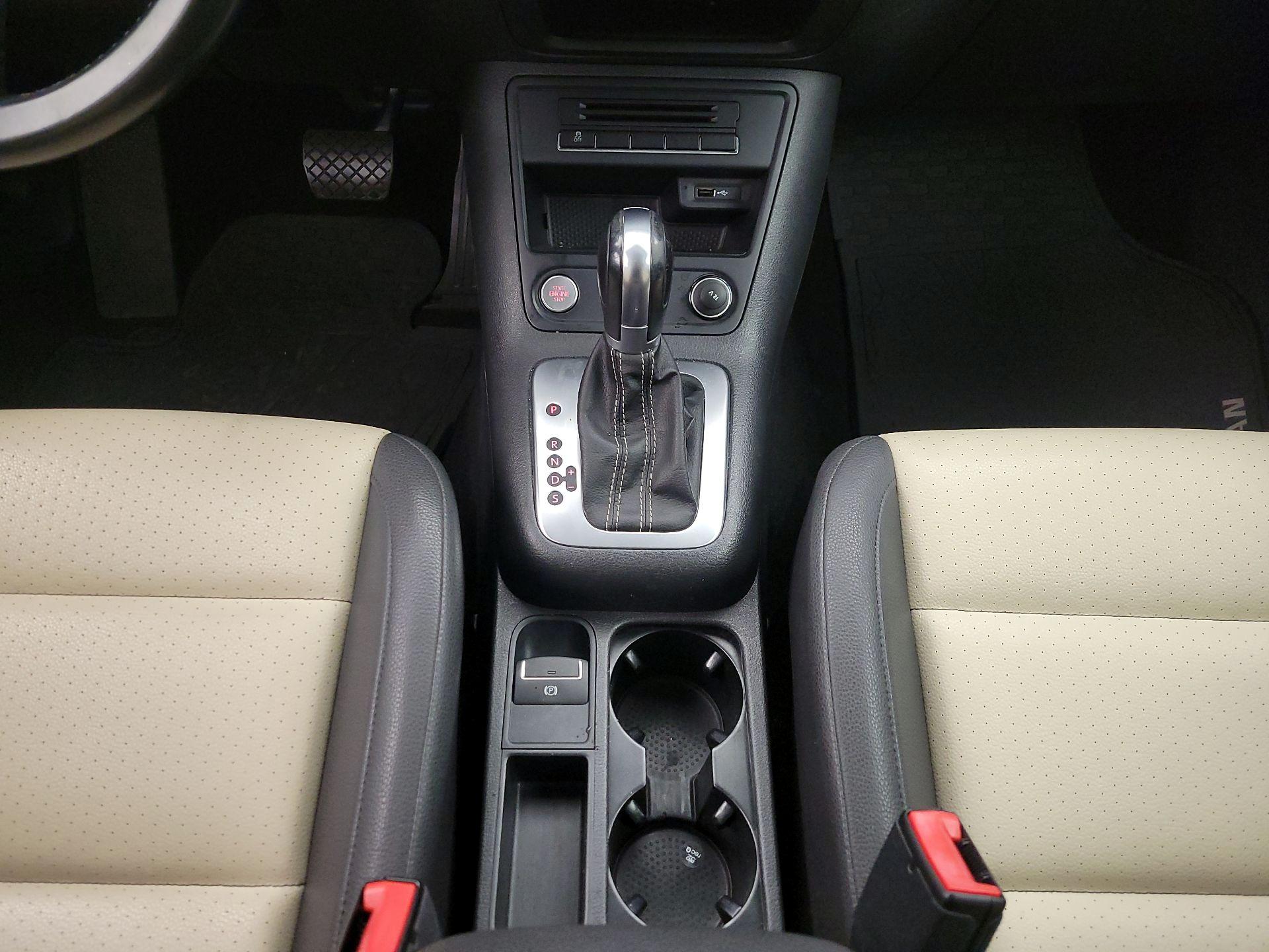 Thumbnail: 2016 Volkswagen Tiguan - 17