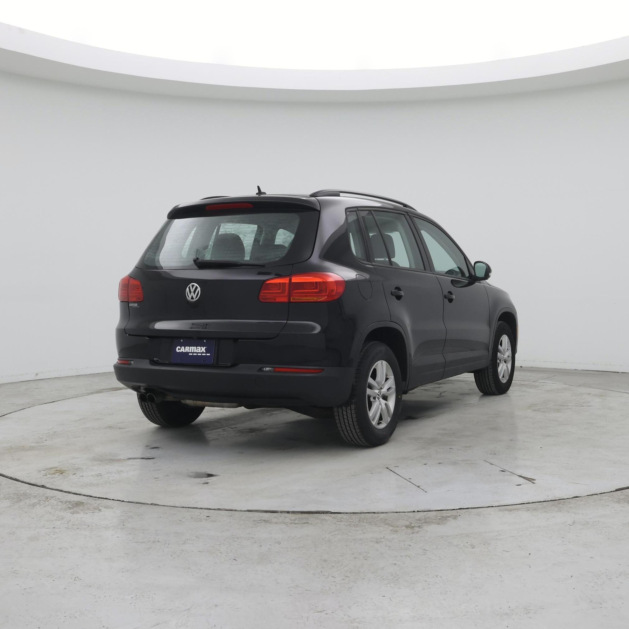 Thumbnail: 2016 Volkswagen Tiguan - 8