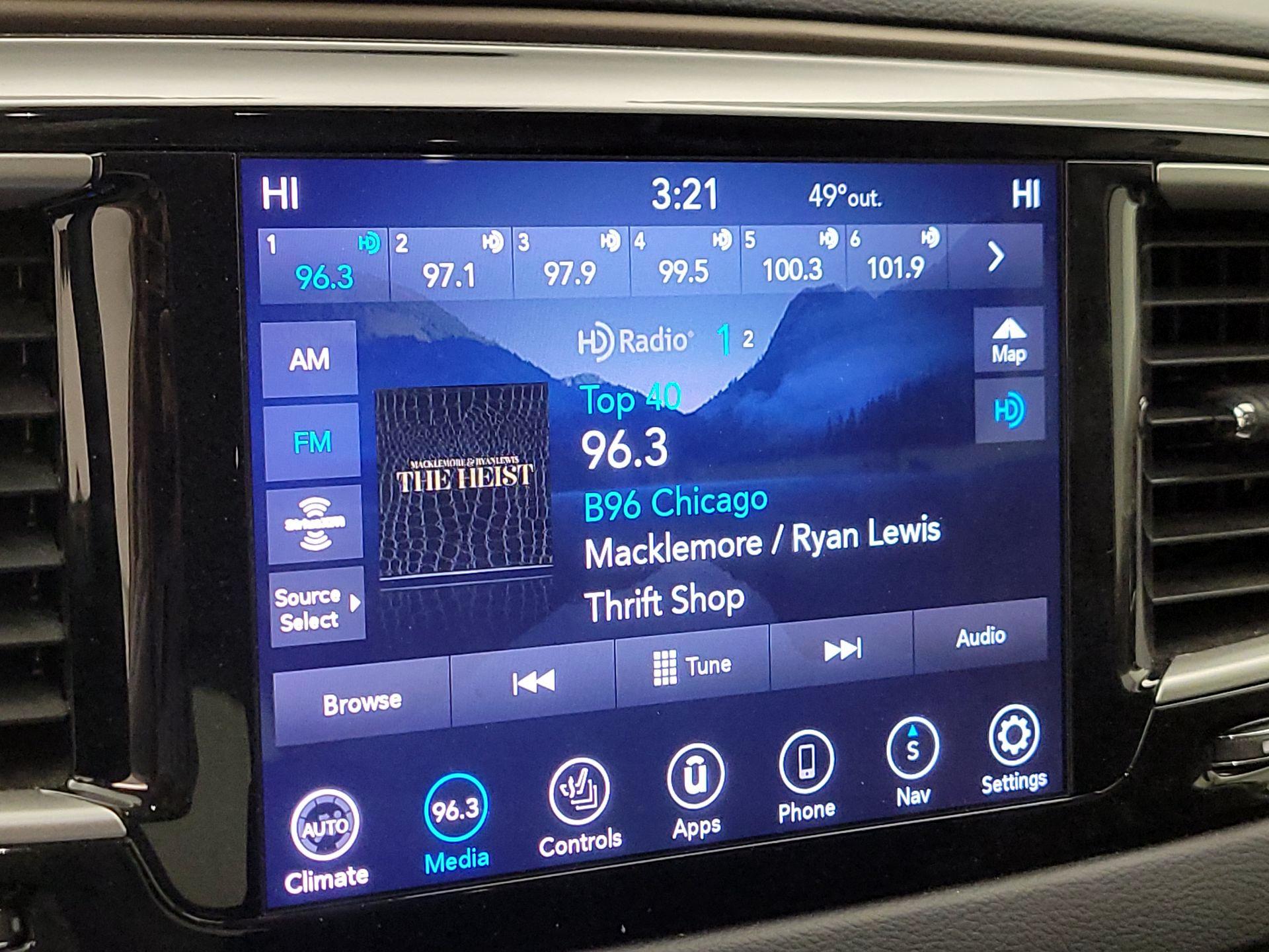 Thumbnail: 2019 Chrysler Pacifica - 16