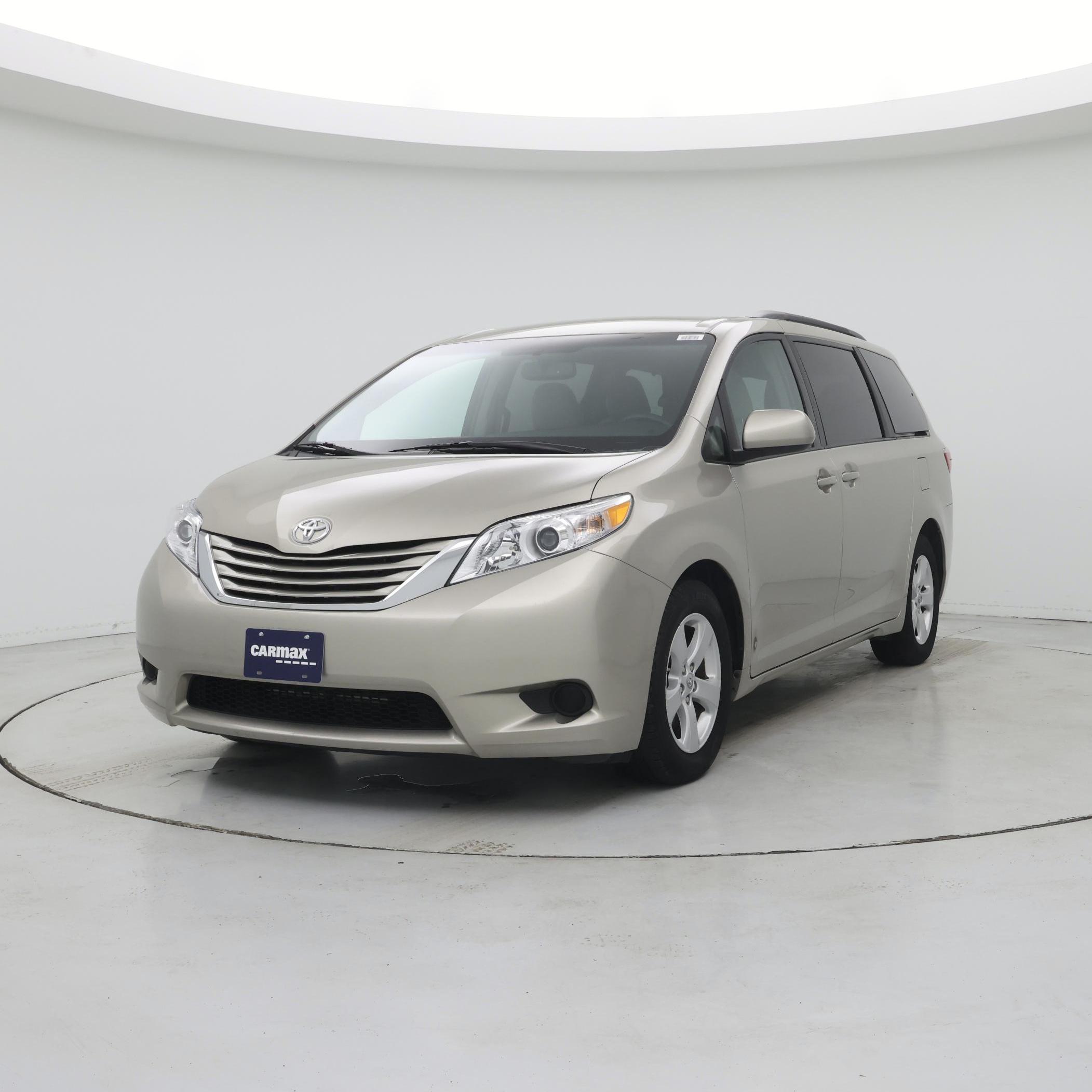 Thumbnail: 2016 Toyota Sienna - 4