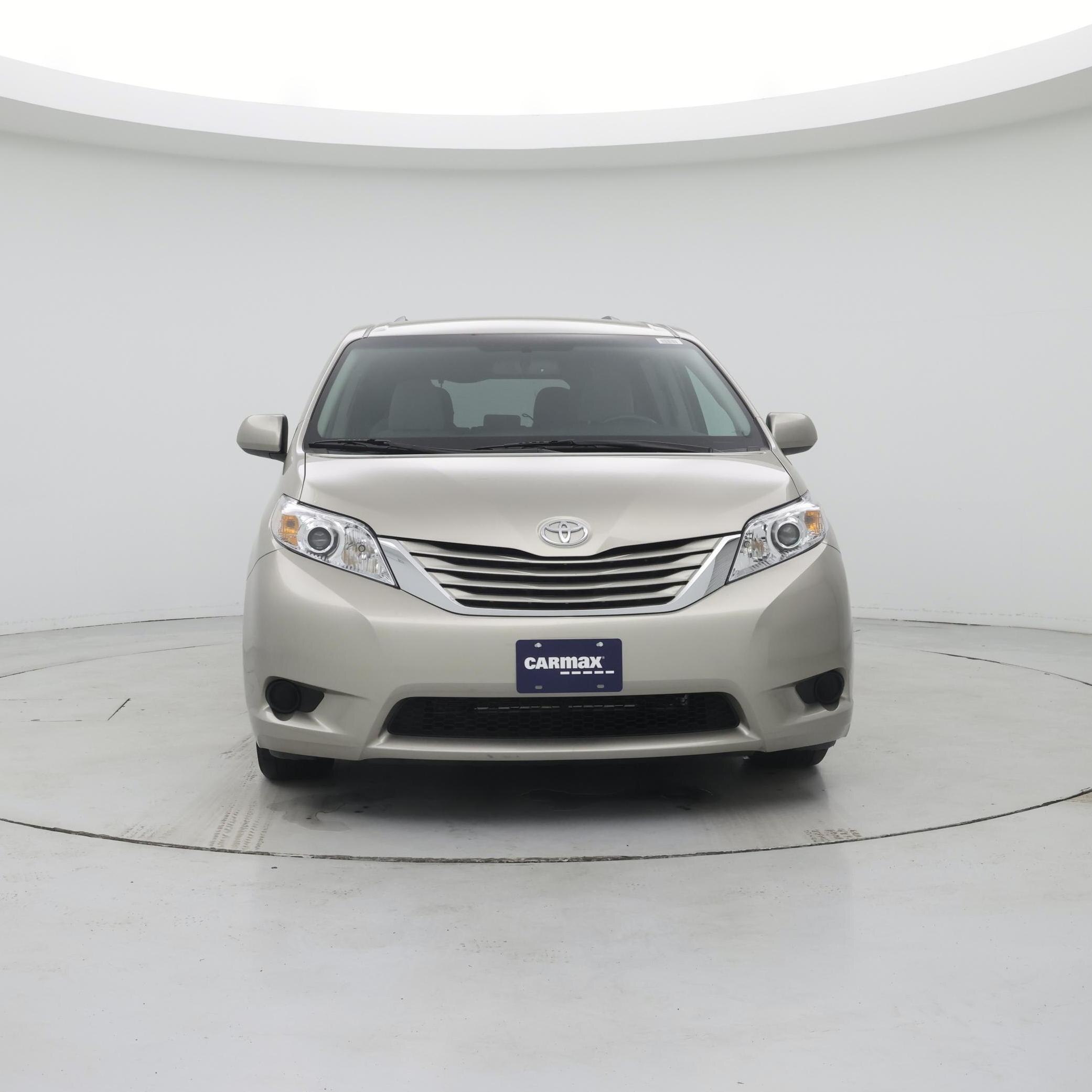 Thumbnail: 2016 Toyota Sienna - 5