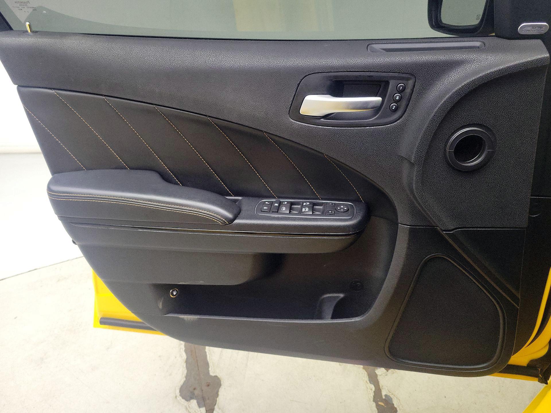 Thumbnail: 2017 Dodge Charger - 12